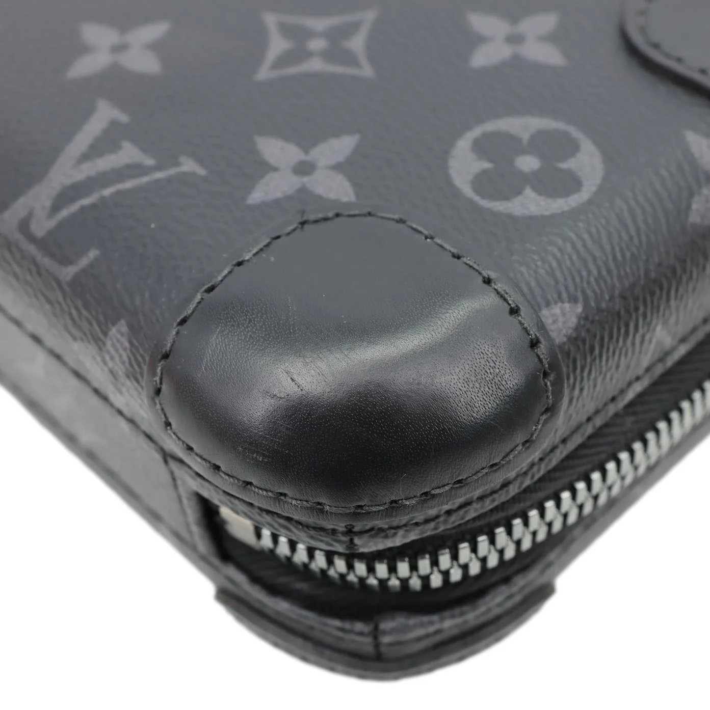LOUIS VUITTON Horizon Monogram Eclipse Clutch Shoulder Bag Black - Image 6