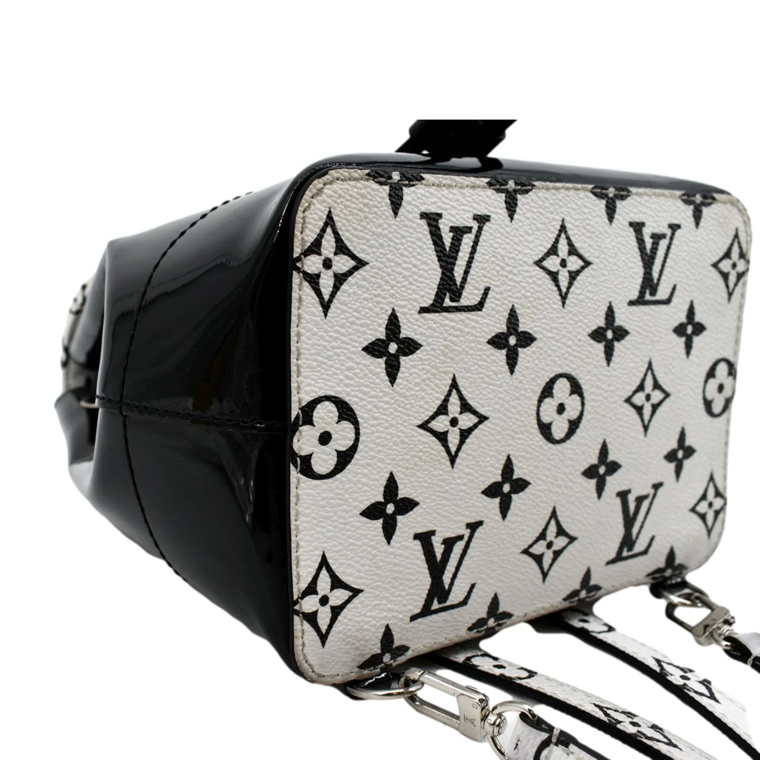 LOUIS VUITTON Hot Springs Monogram Vernis Leather Backpack Black/White - Image 8