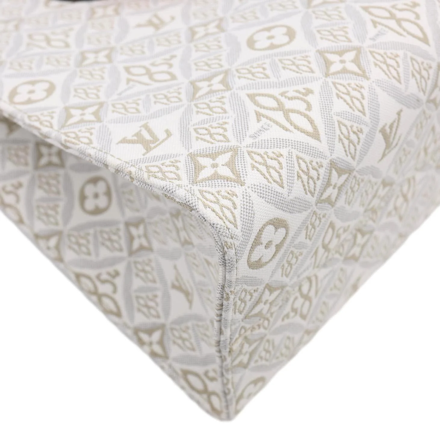 LOUIS VUITTON Since 1854 Onthego MM Jacquard Shoulder Bag Off White - Image 9