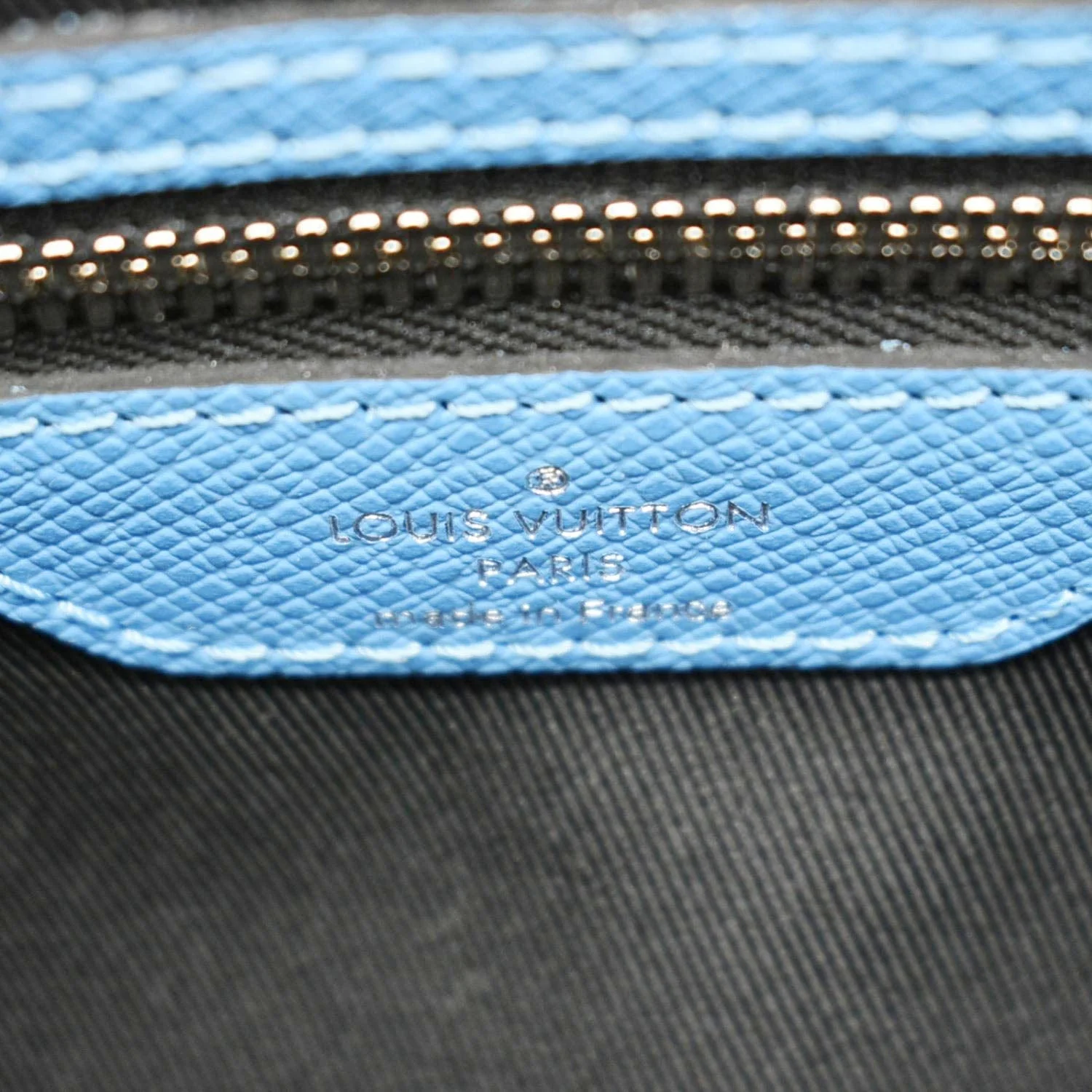 LOUIS VUITTON Keepall 50 Bandouliere Monogram Taiga Leather Travel Bag Blue - Image 13