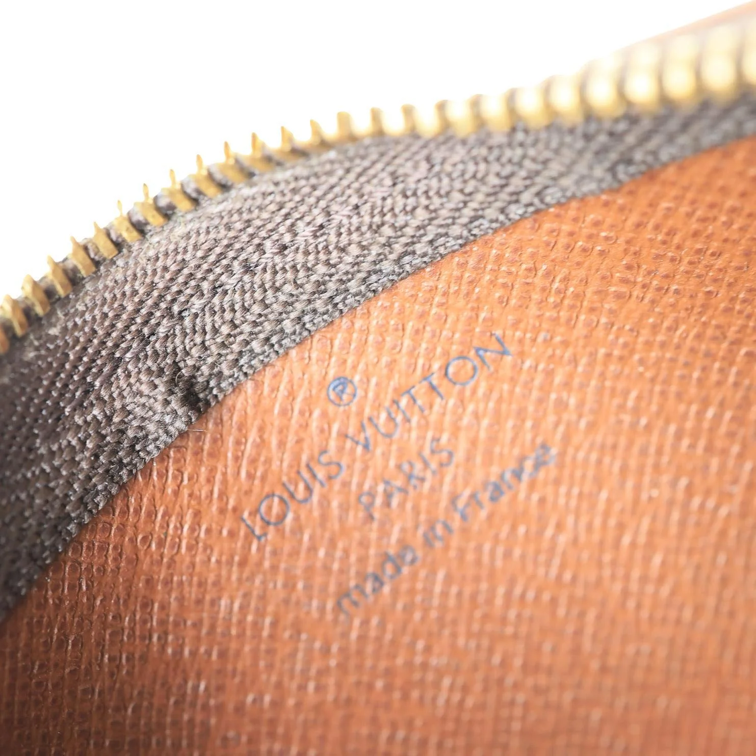LOUIS VUITTON Key Cles Monogram Canvas Pouch Brown - Image 13