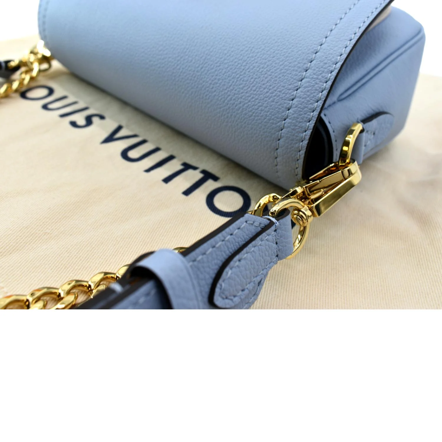 LOUIS VUITTON Lockme Tender Grained Calfskin Leather Shoulder Bag Blue - Image 8