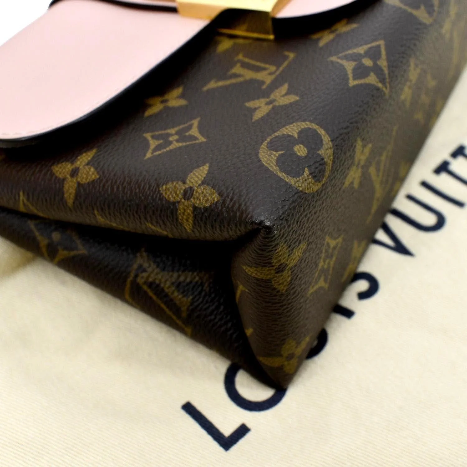 LOUIS VUITTON Locky BB Monogram Canvas Crossbody Bag Rose Poudré - Image 8
