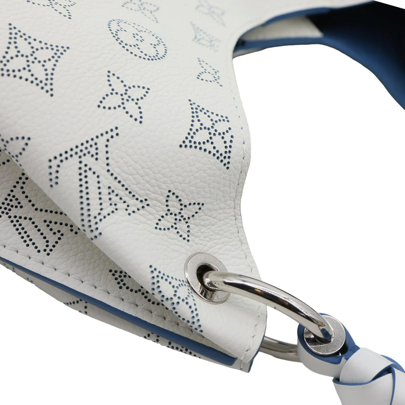 LOUIS VUITTON Carmel Mahina Leather Hobo Bag White - Image 6