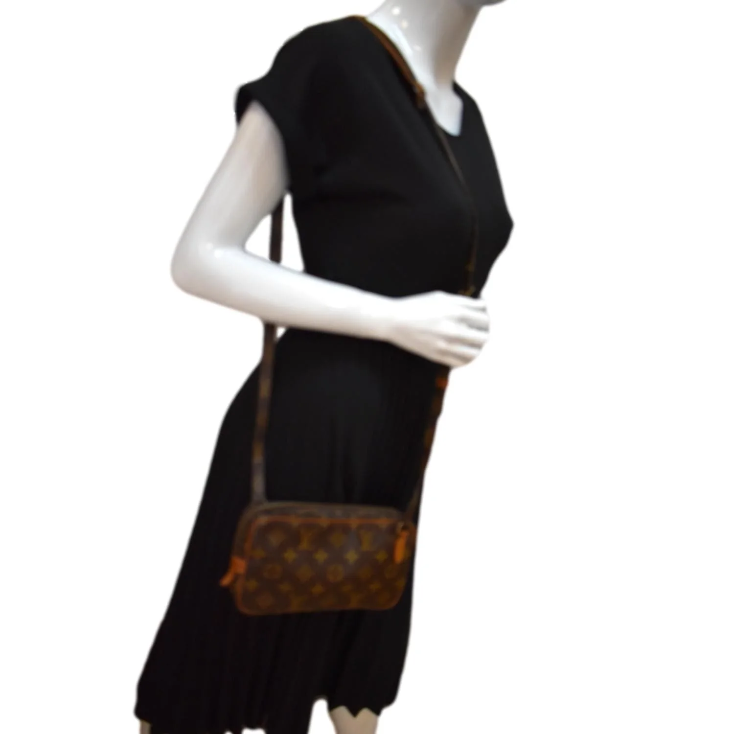 LOUIS VUITTON Pochette Marly Bandouliere Monogram Canvas Crossbody Bag Brown - Image 2