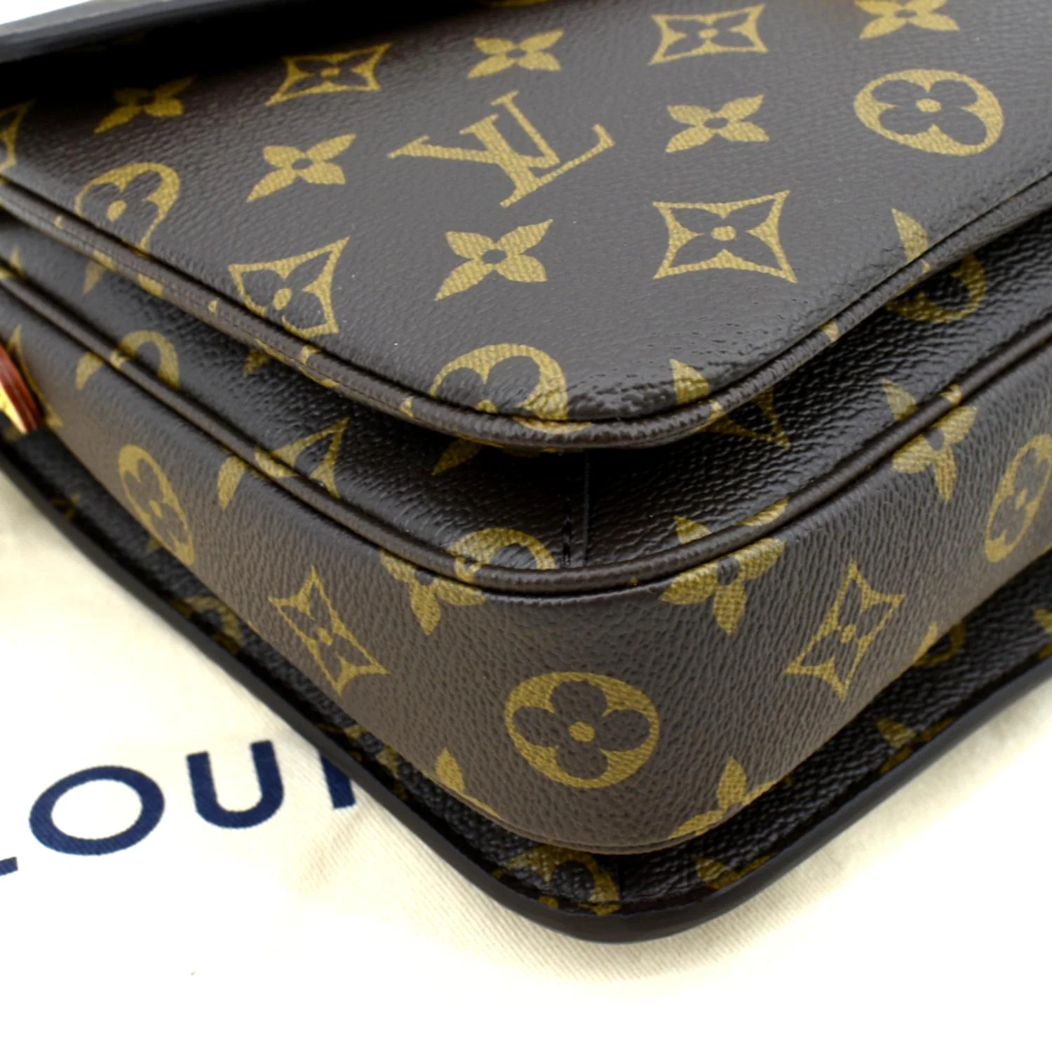 LOUIS VUITTON Metis Pochette Monogram Canvas Crossbody Bag Brown - Image 7