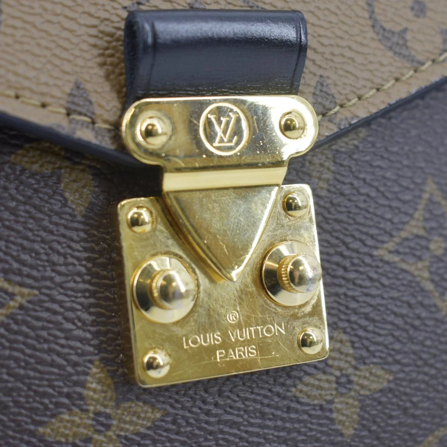 LOUIS VUITTON Metis Pochette Reverse Monogram Canvas Crossbody Bag Brown - Image 11