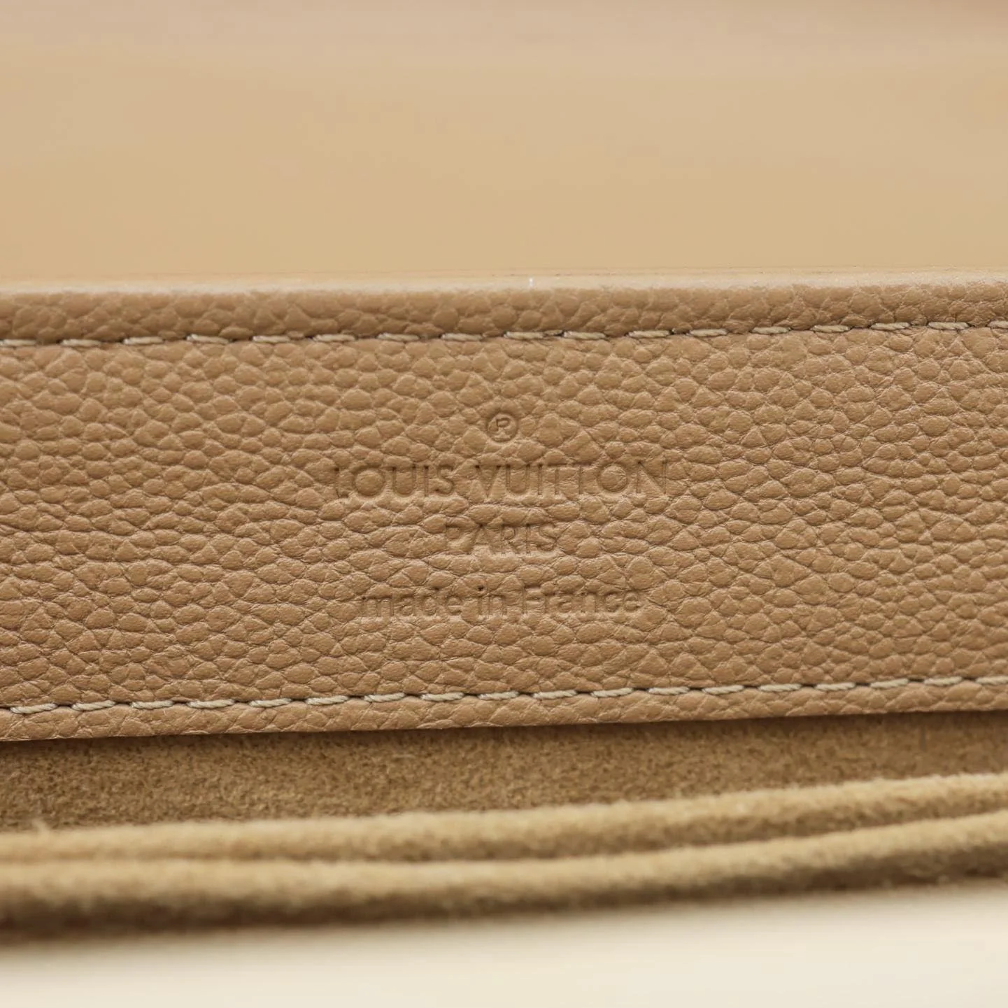 LOUIS VUITTON Very Chain Monogram Cuir Plume Ecume Shoulder Bag Brown - Image 12