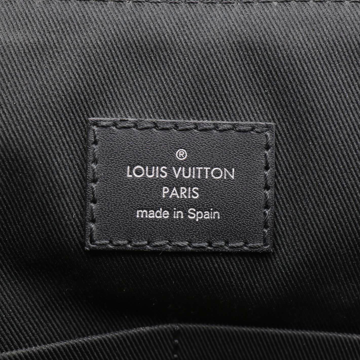 LOUIS VUITTON District MM Monogram Eclipse Messenger Bag Black - Image 13