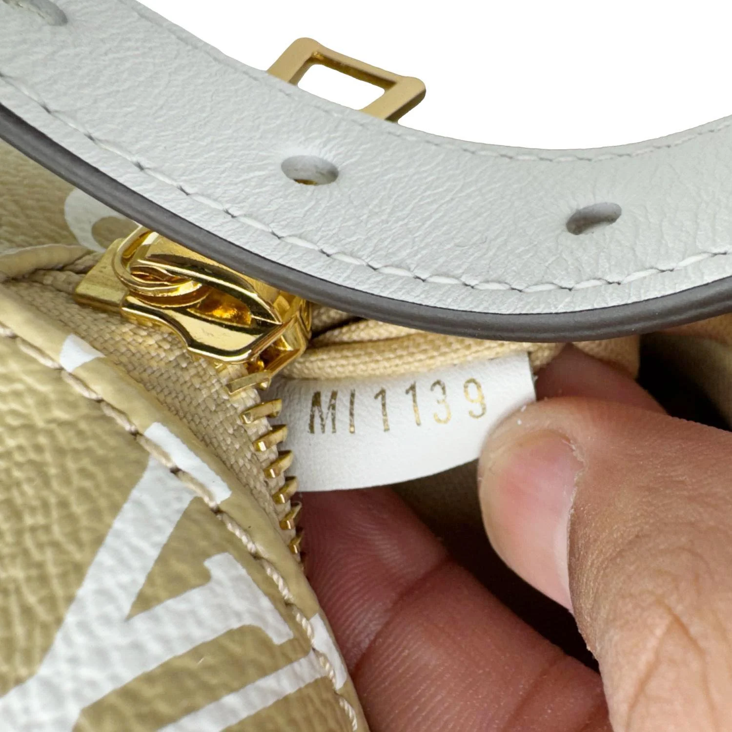 LOUIS VUITTON Monogram Giant Canvas Bumbag Kaki Beige - Image 15