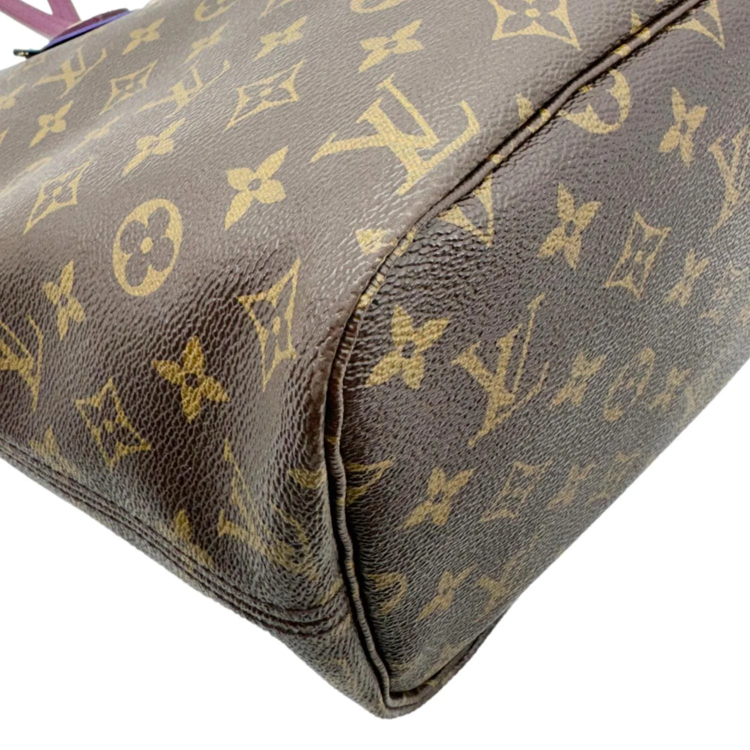 LOUIS VUITTON Neverfull MM Totem Monogram Canvas Shoulder Bag Magenta - Image 9
