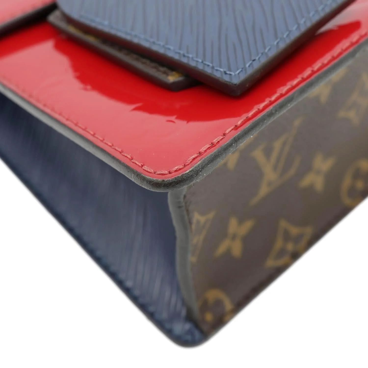 LOUIS VUITTON Spring Street Monogram Vernis Epi Shoulder Bag Scarlet - Image 9