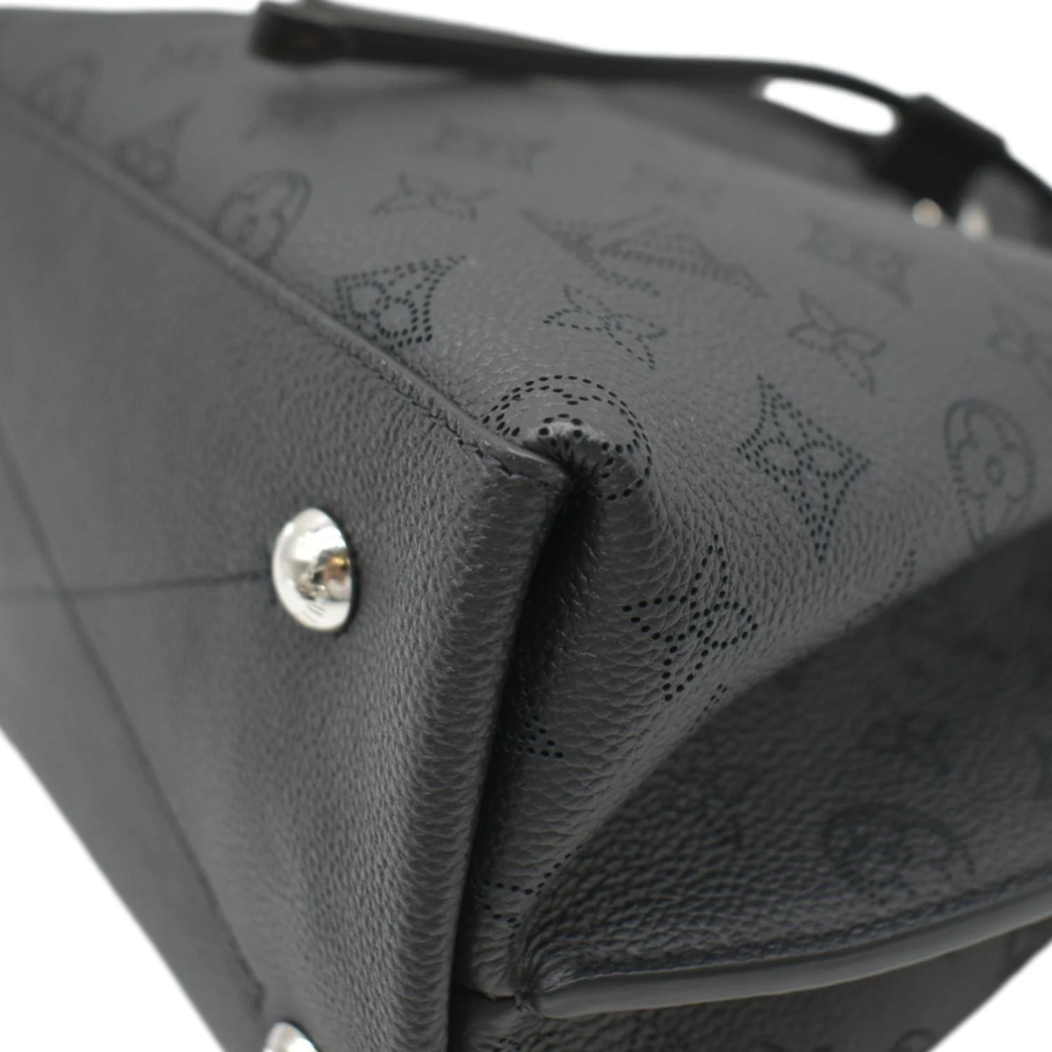 LOUIS VUITTON Muria Mahina Perforated Leather Shoulder Bag Black - Image 7