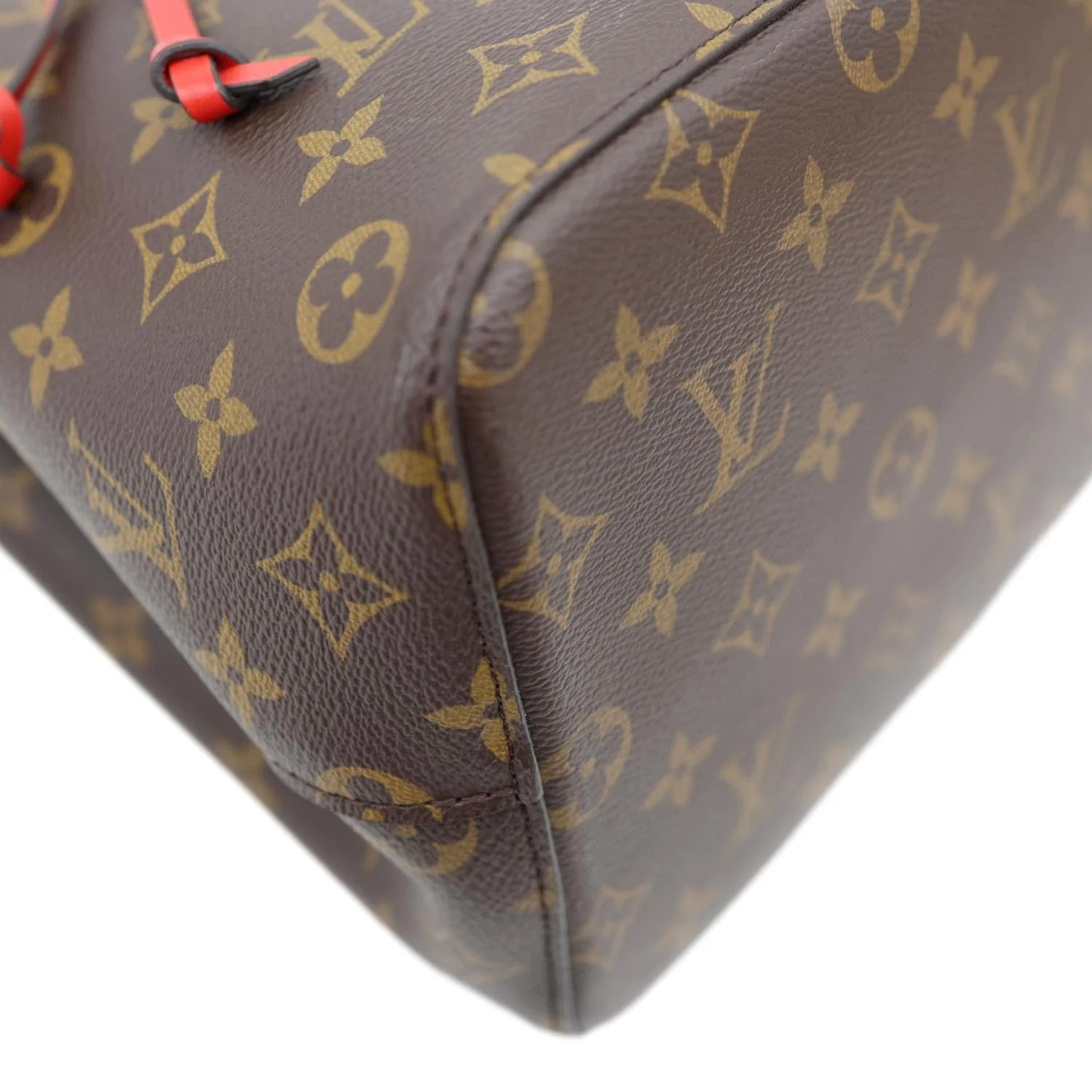 LOUIS VUITTON Neonoe MM Monogram Canvas Shoulder Bag Red - Image 7