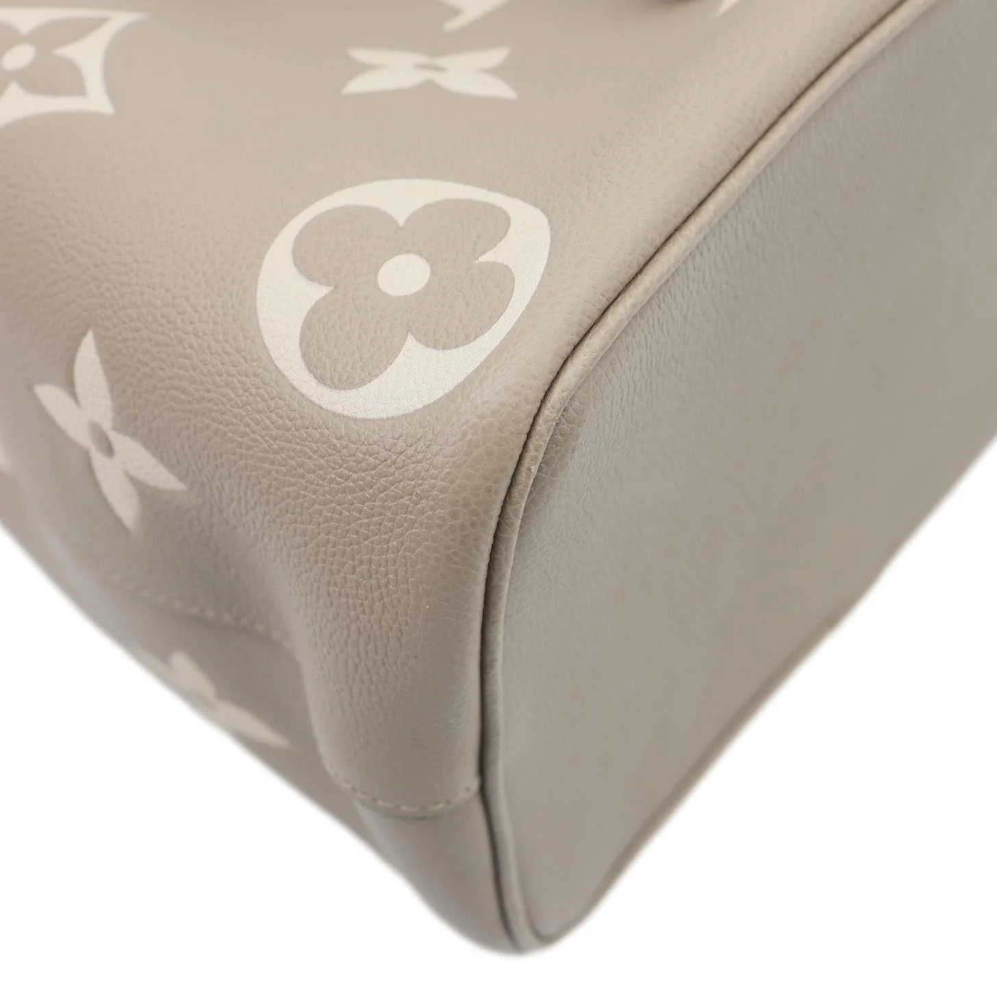 LOUIS VUITTON NeoNoe MM Monogram Empreinte Shoulder Bag Bicolor - Image 9