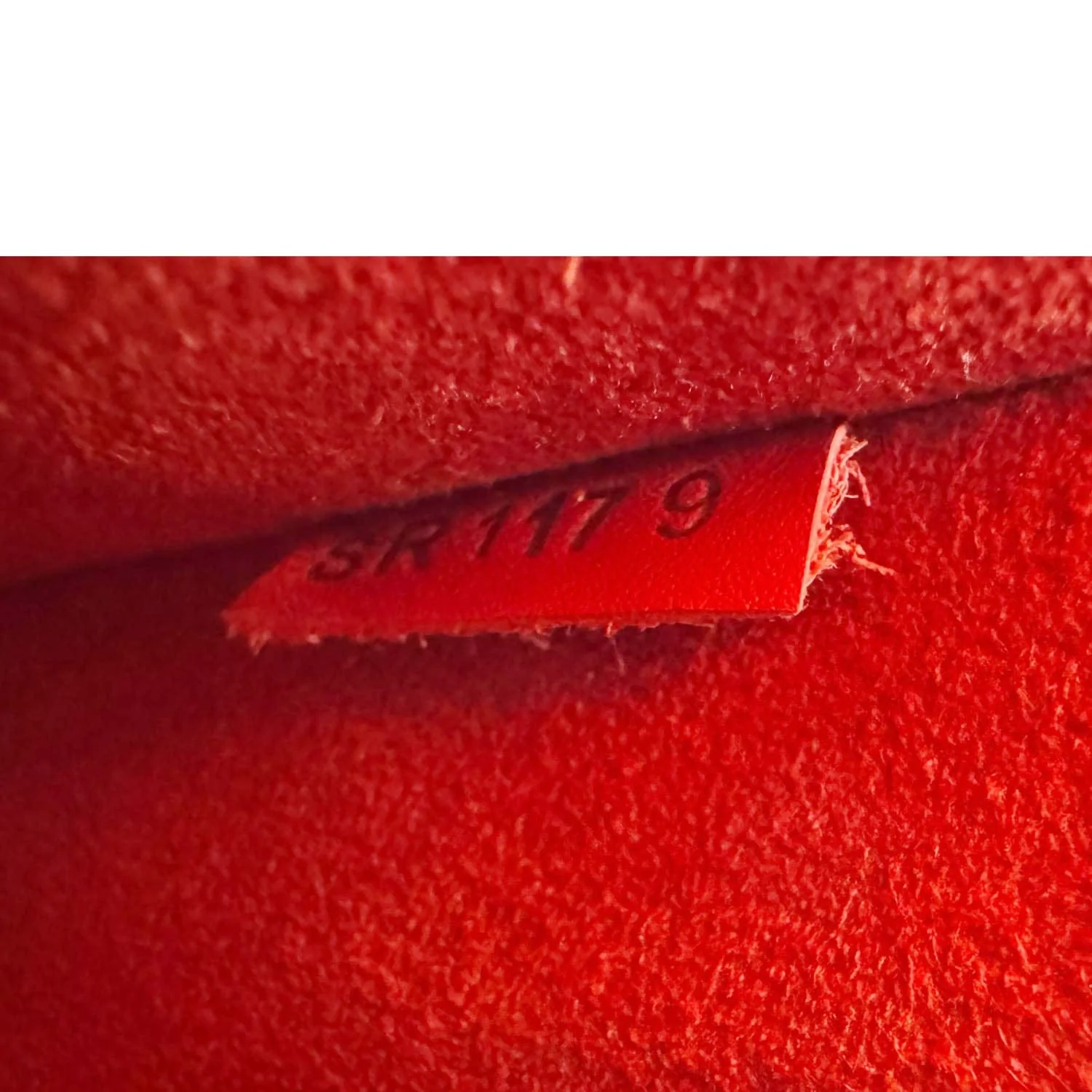 LOUIS VUITTON Neonoe MM Monogram Canvas Shoulder Bag Red - Image 15