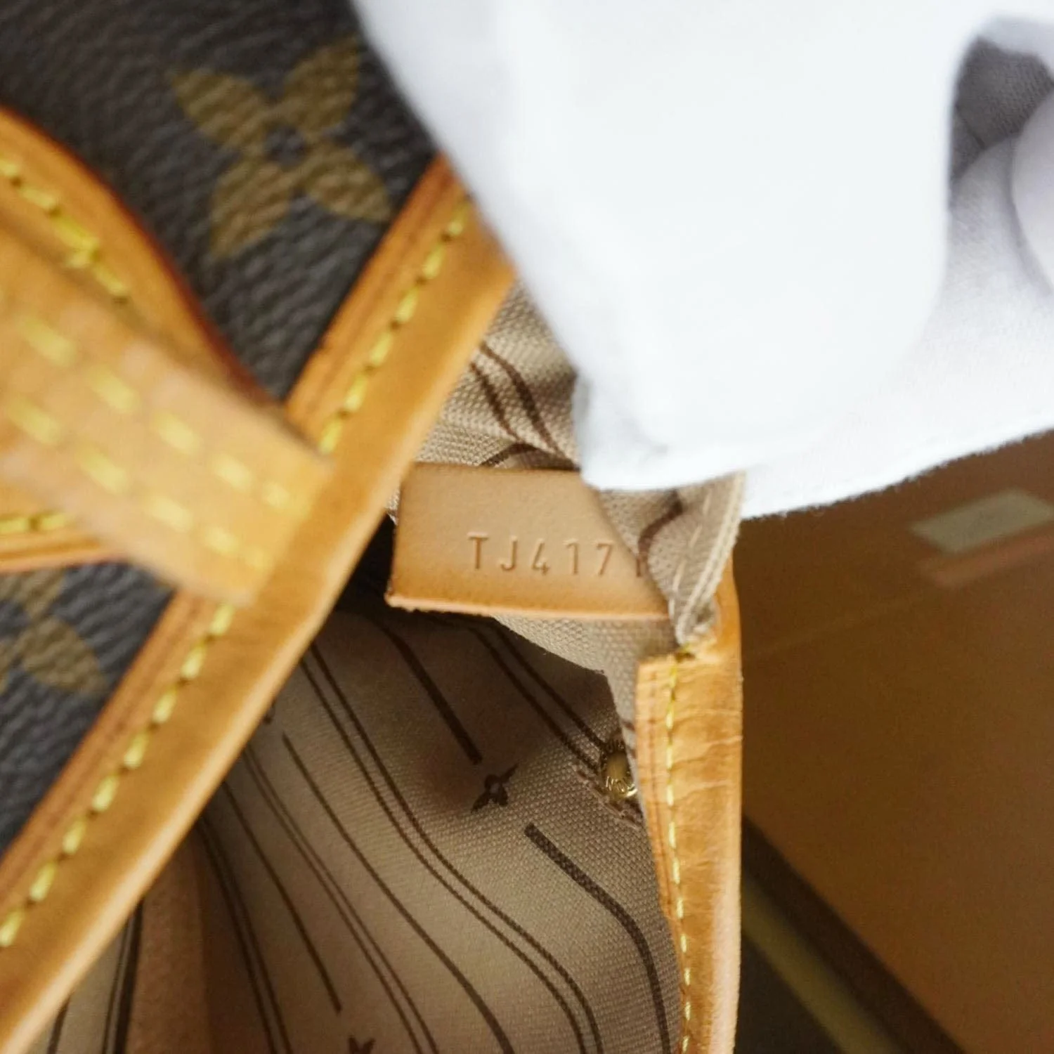 LOUIS VUITTON Neverfull GM Monogram Canvas Tote Bag Brown - Image 15