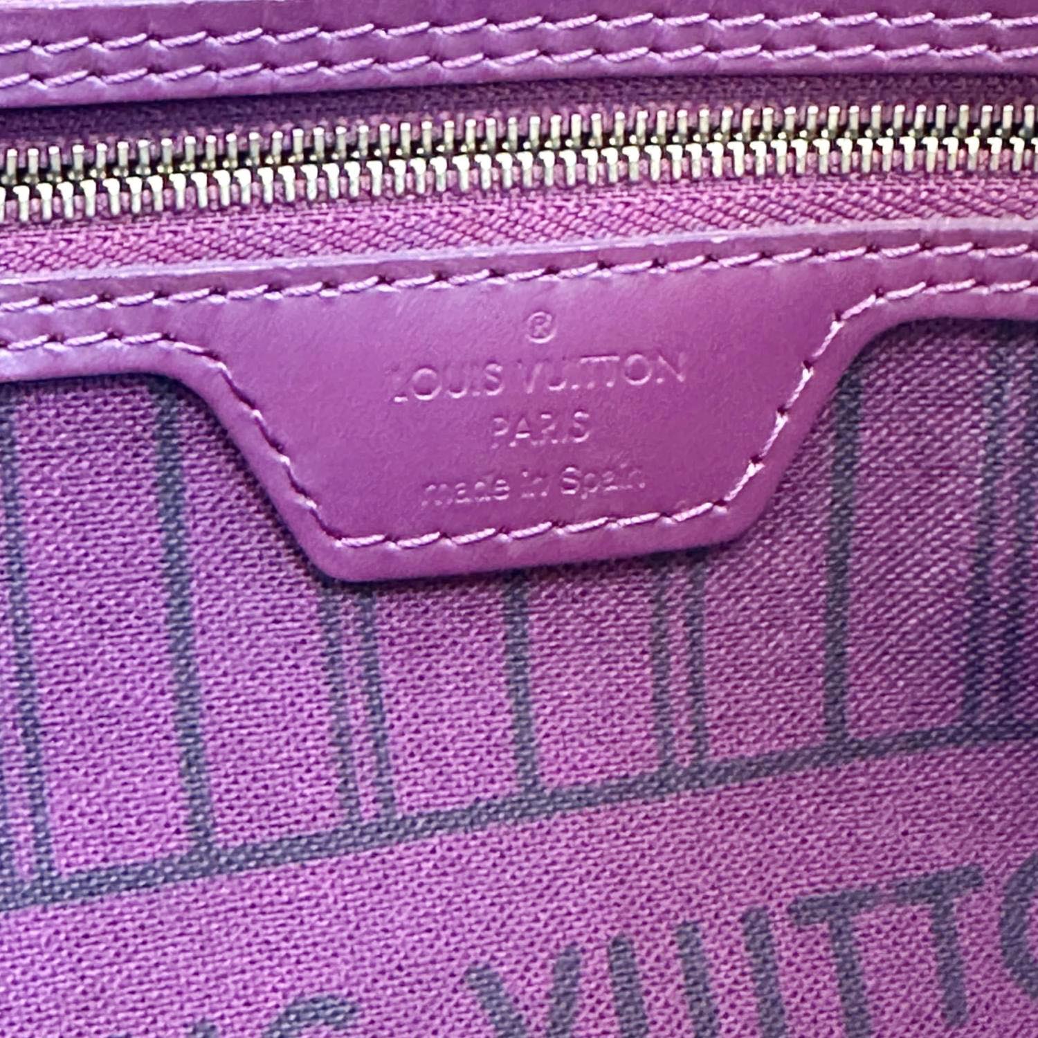 LOUIS VUITTON Neverfull MM Totem Monogram Canvas Shoulder Bag Magenta - Image 12