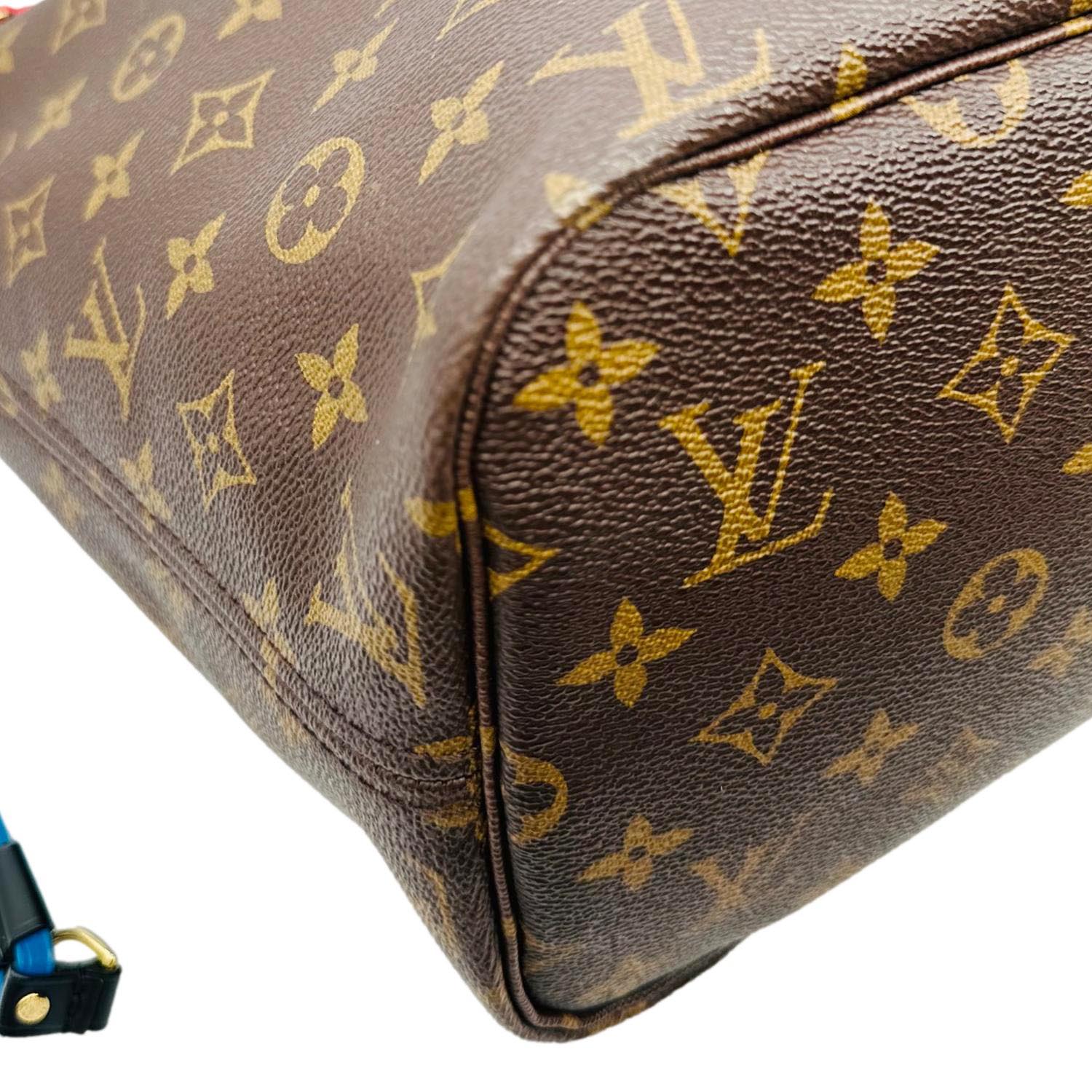 LOUIS VUITTON Neverfull MM Totem Monogram Canvas Shoulder Bag Magenta - Image 8