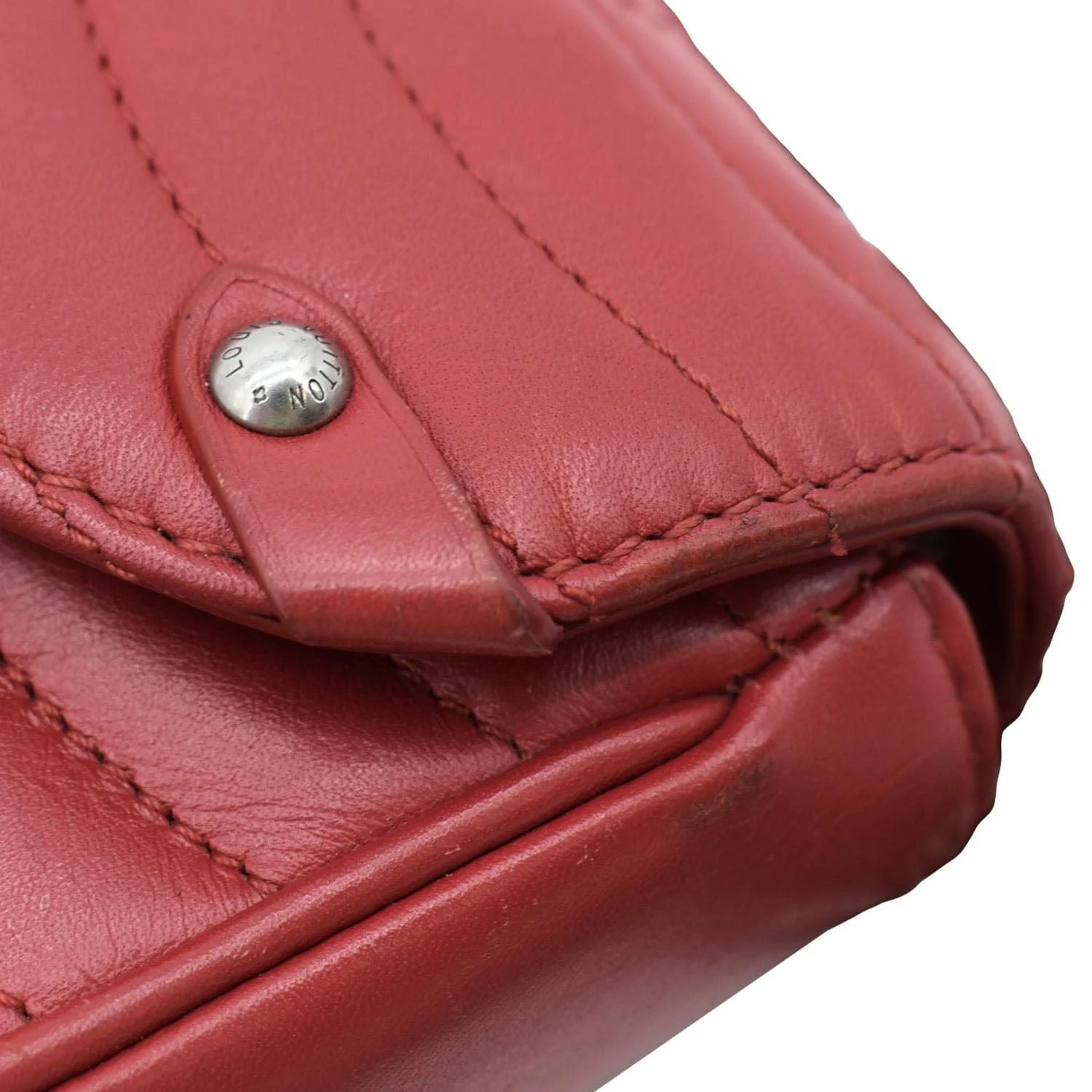 LOUIS VUITTON New Wave Chain MM Leather Shoulder Bag Red - Image 9
