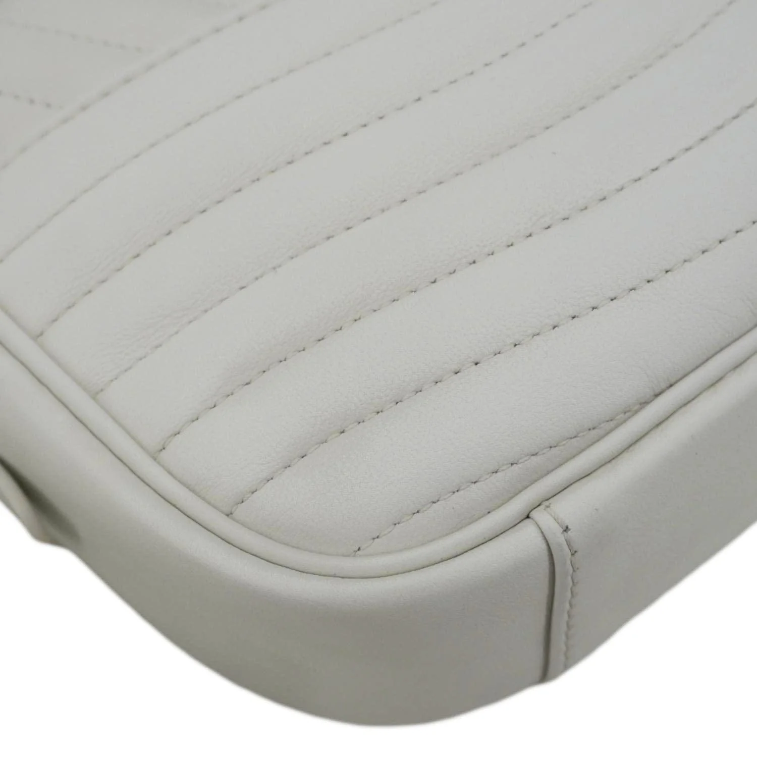 LOUIS VUITTON New Wave Quilted Calfskin Leather Camera Bag White - Image 8
