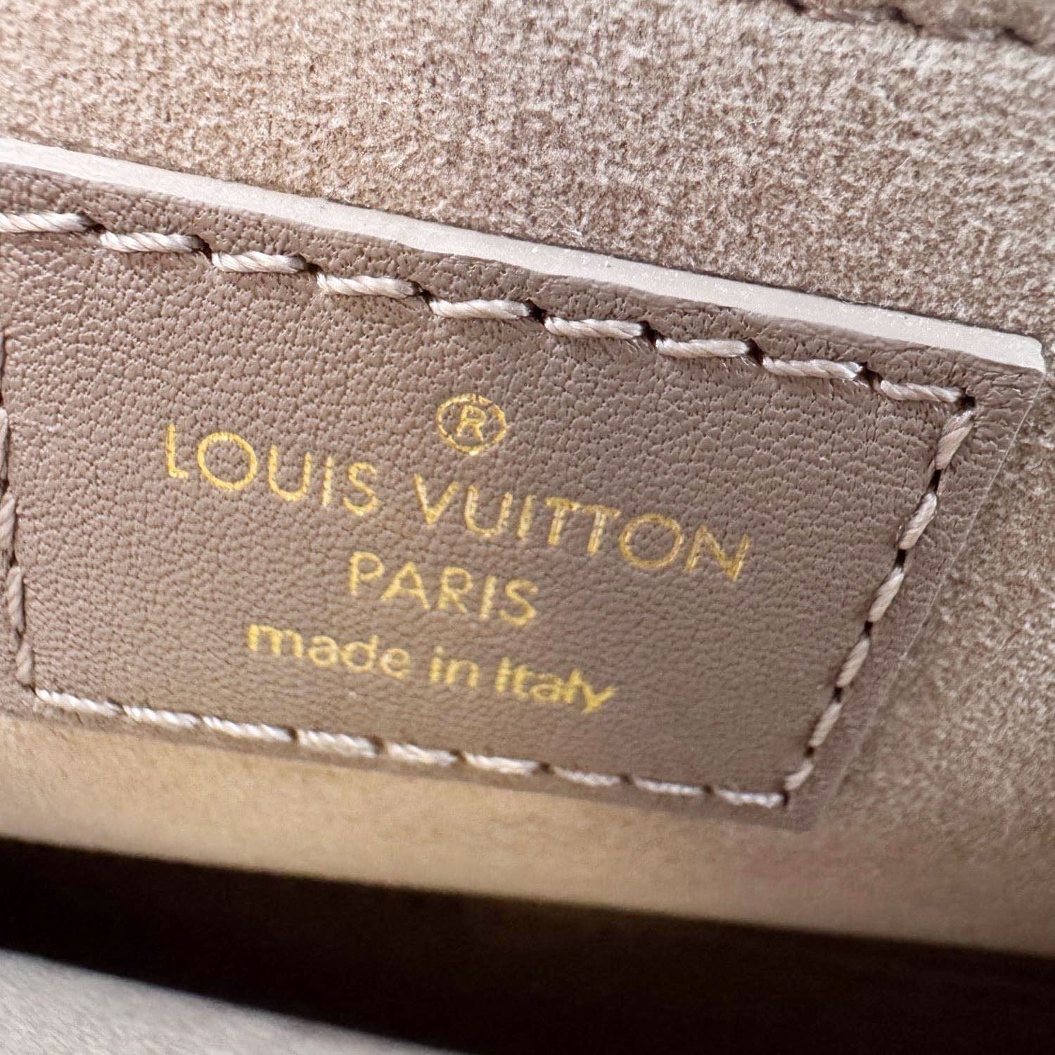 LOUIS VUITTON New Wave Chain MM Calfskin Leather Shoulder Bag Beige - Image 16