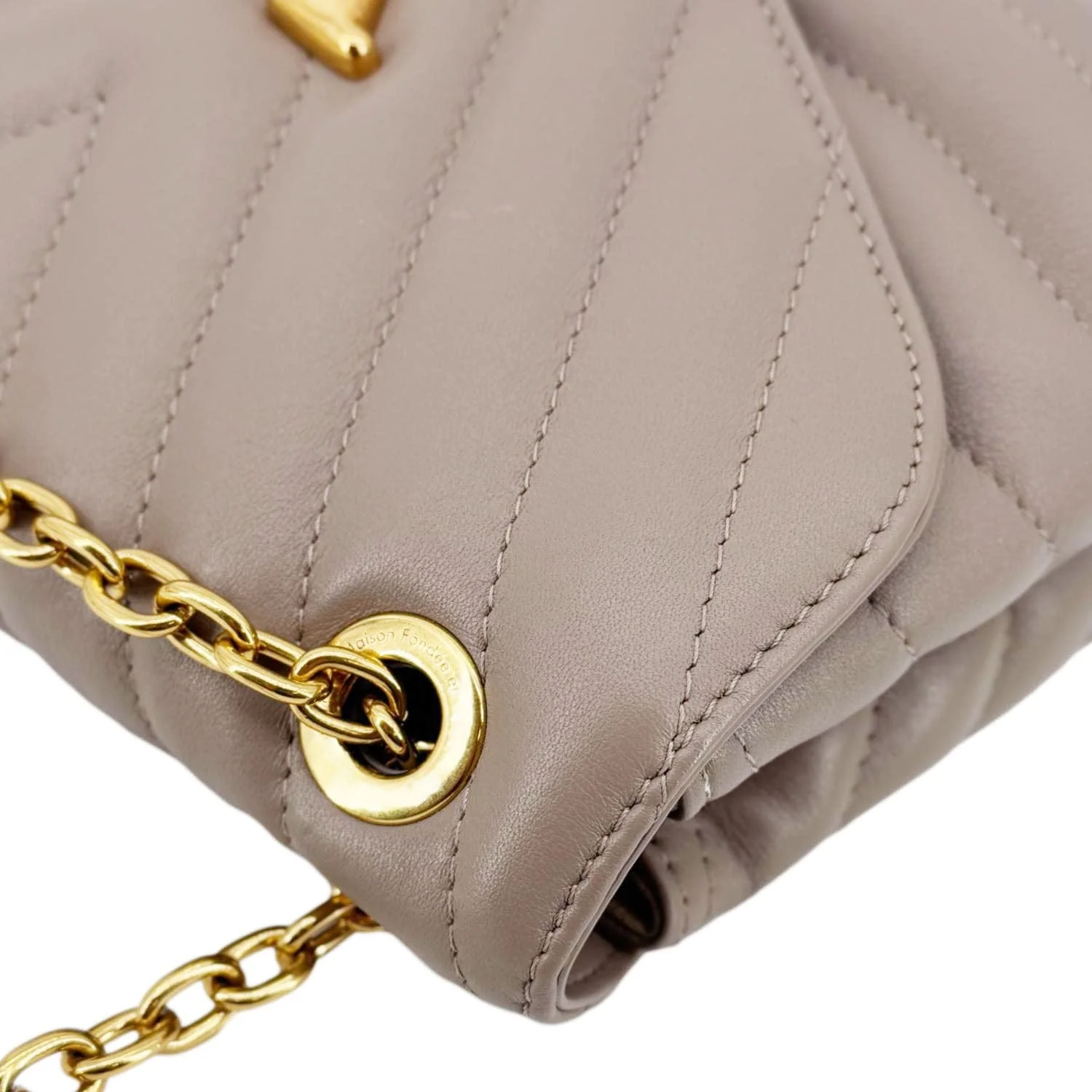 LOUIS VUITTON New Wave Chain MM Calfskin Leather Shoulder Bag Beige - Image 8
