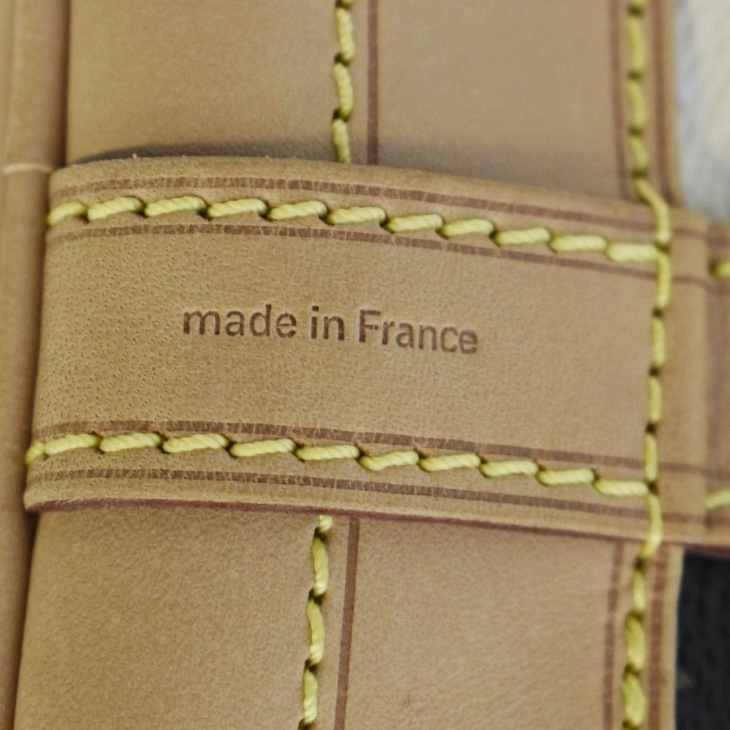 LOUIS VUITTON Noe Monogram Rayures Shoulder Bag Ivory - Image 17
