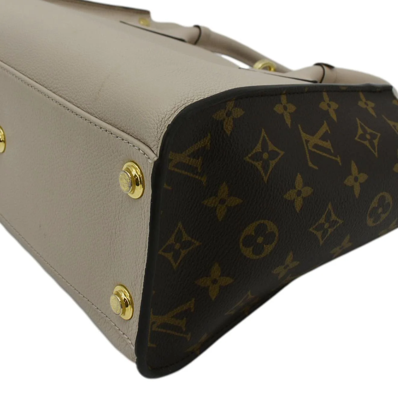 LOUIS VUITTON On My Side MM Monogram Canvas Shoulder Bag Cream - Image 8