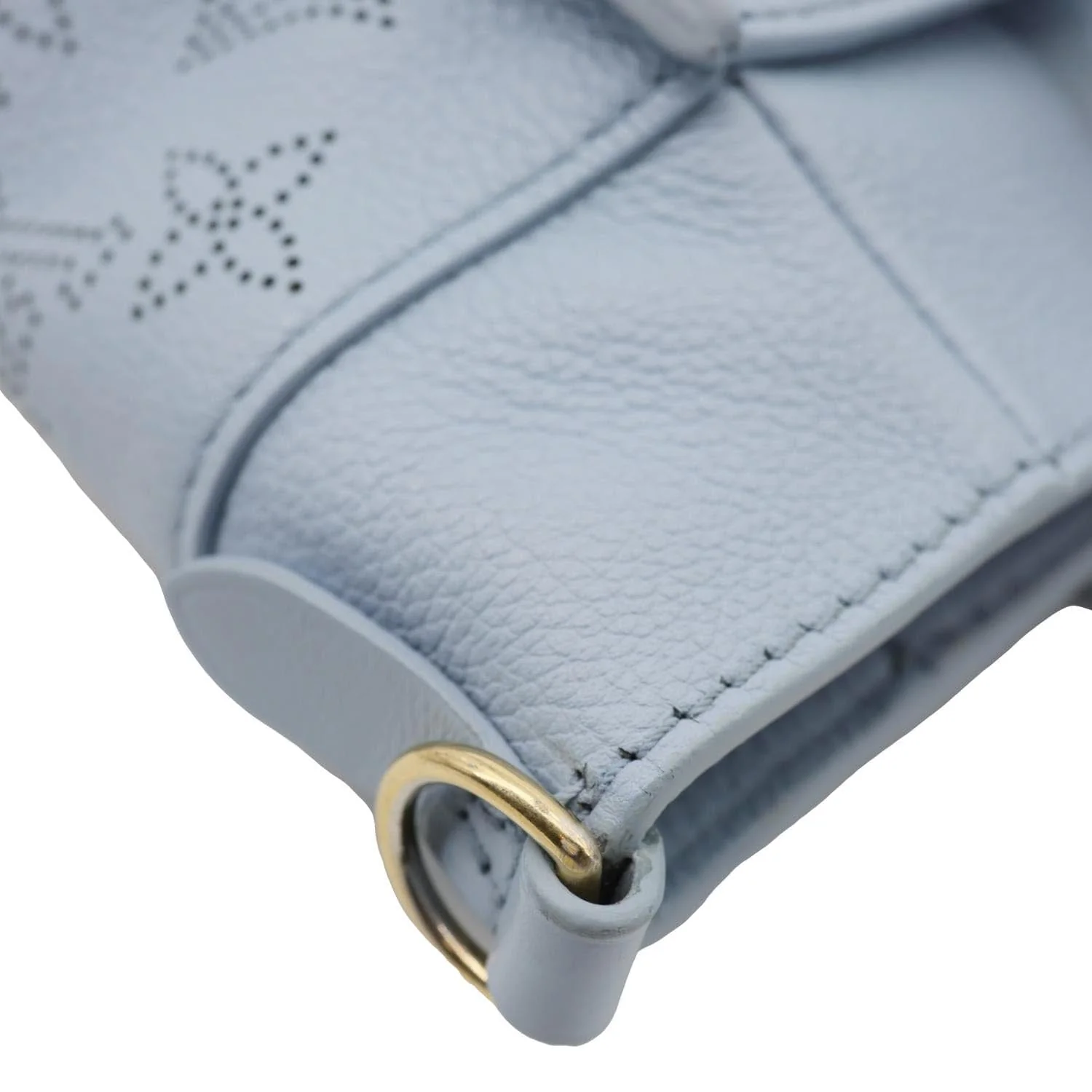 LOUIS VUITTON On My Side MM Monogram Mahina Leather Shoulder Bag Blue - Image 4