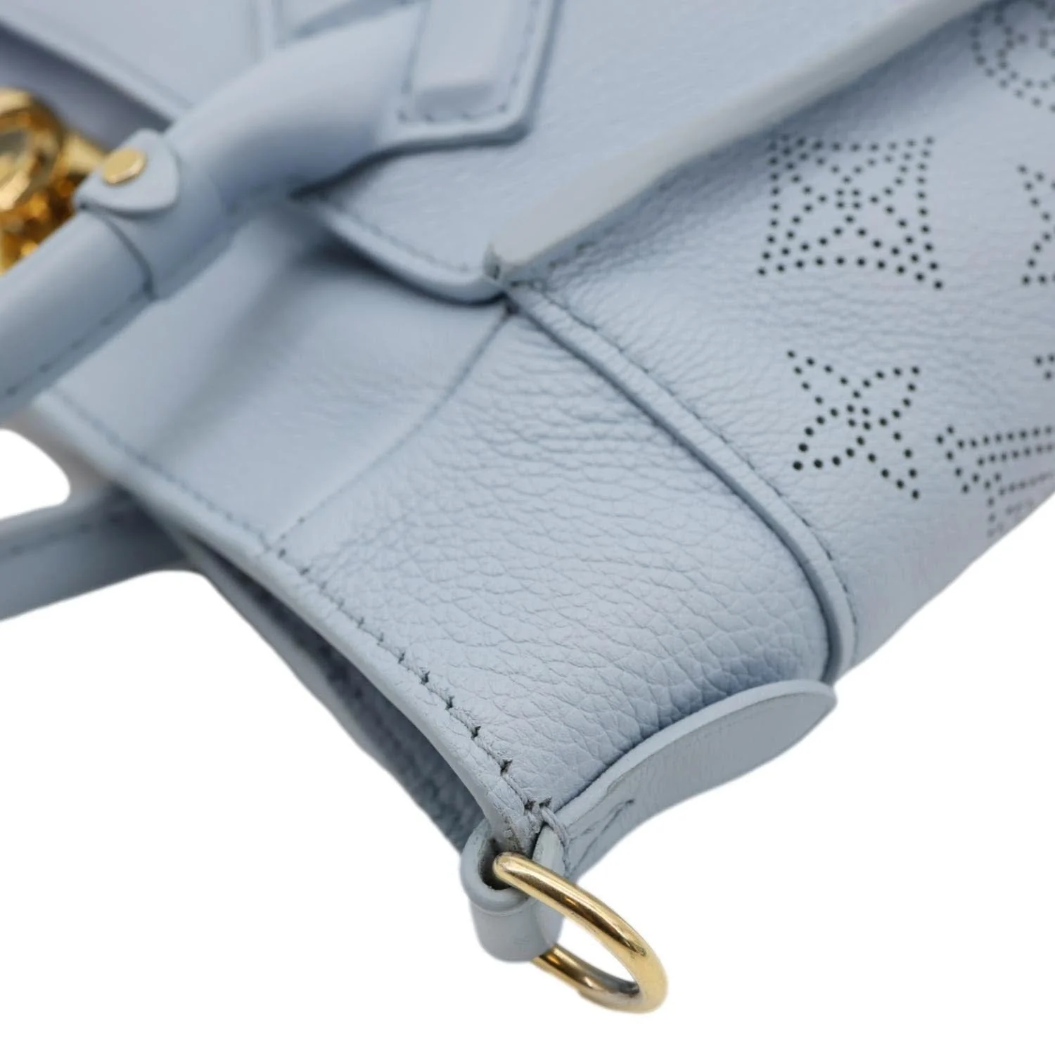 LOUIS VUITTON On My Side MM Monogram Mahina Leather Shoulder Bag Blue - Image 5