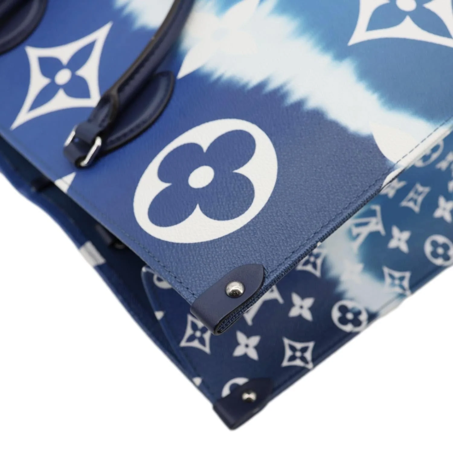 LOUIS VUITTON Onthego GM Monogram Escale Canvas Shoulder Bag Blue - Image 6