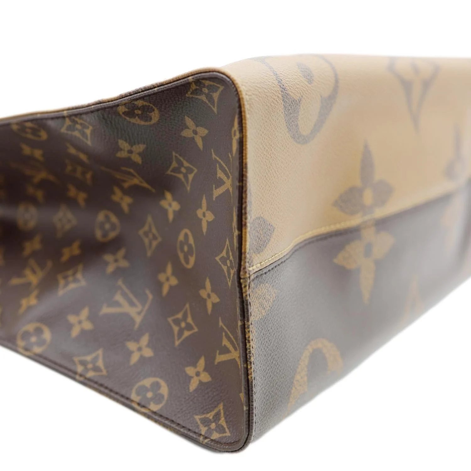 LOUIS VUITTON Onthego GM Giant Monogram Reverse Canvas Tote Bag Brown - Image 8