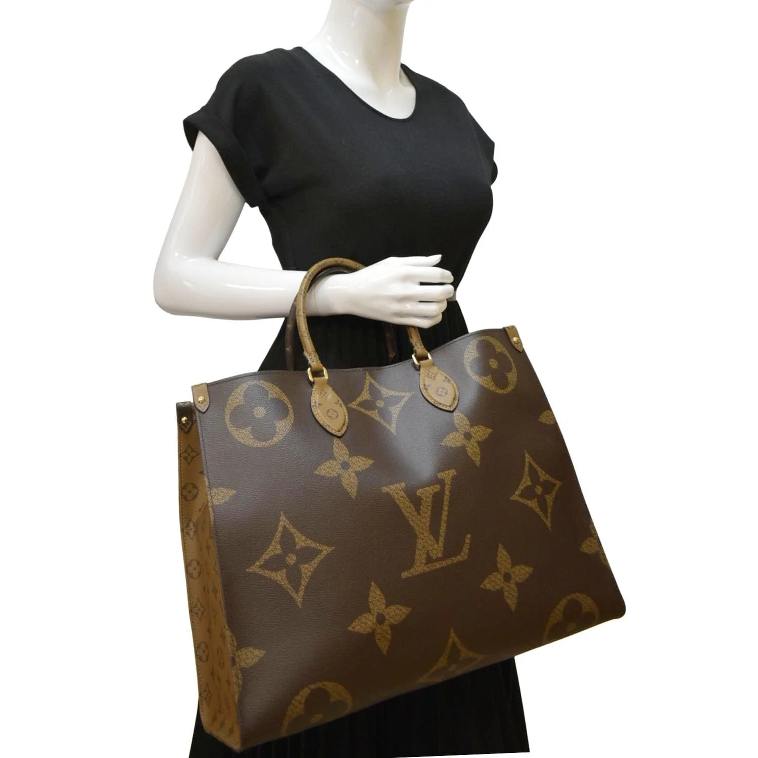 LOUIS VUITTON Onthego GM Giant Monogram Canvas Tote Shoulder Bag Brown - Image 2