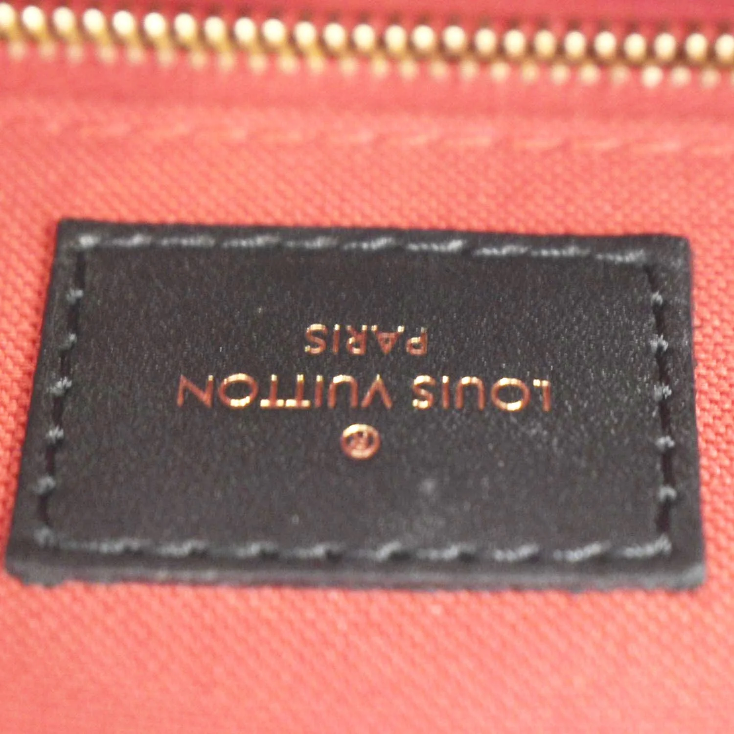 LOUIS VUITTON Onthego GM Giant Monogram Canvas Tote Bag Brown - Image 11