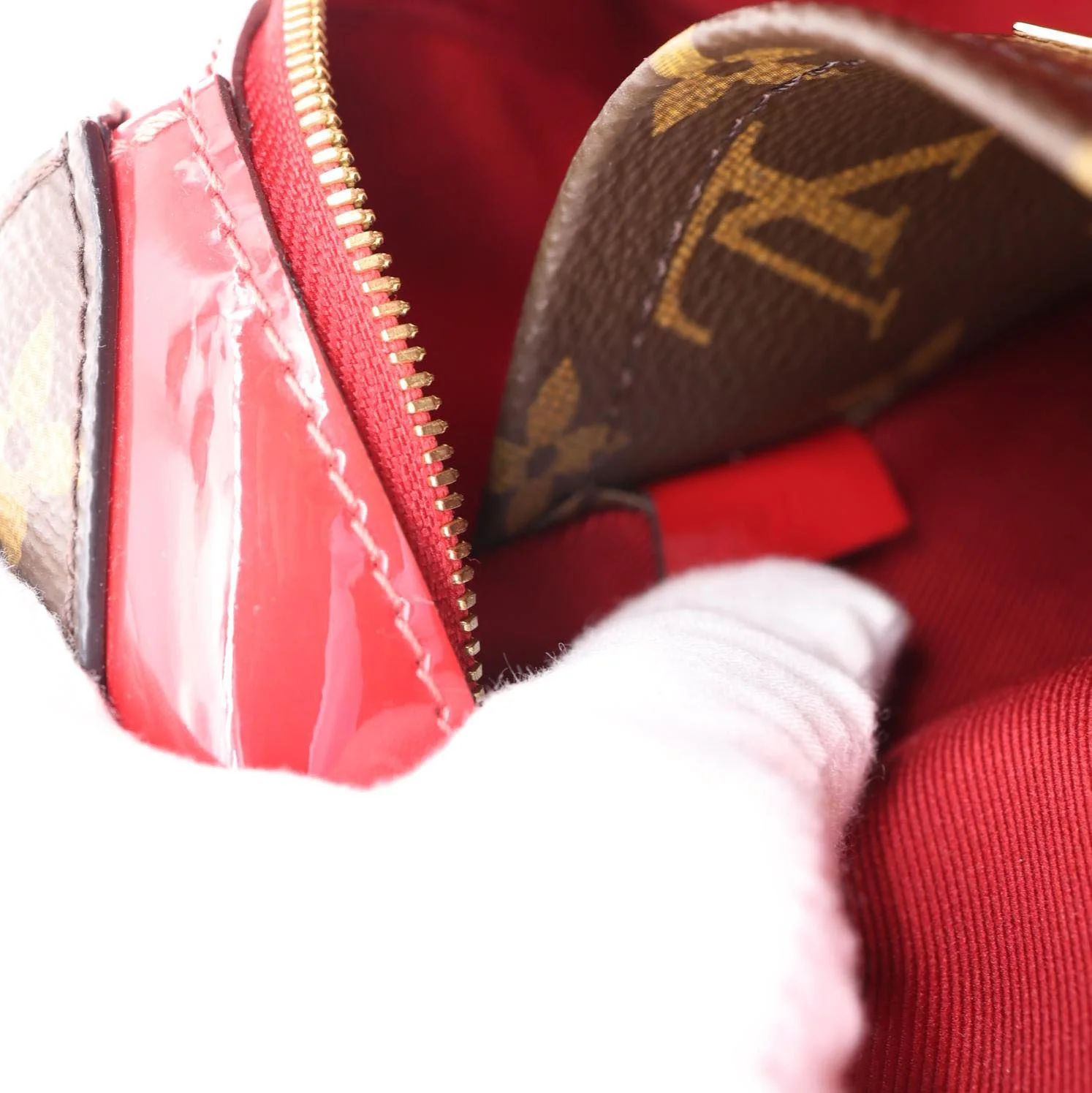 LOUIS VUITTON Venice Patent Miroir Leather Crossbody Bag Scarlet - Image 12
