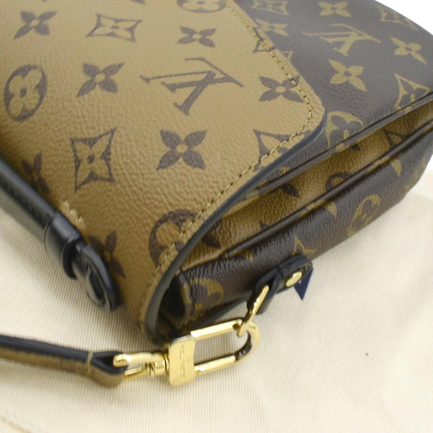 LOUIS VUITTON Metis Pochette Reverse Monogram Canvas Crossbody Bag Brown - Image 6