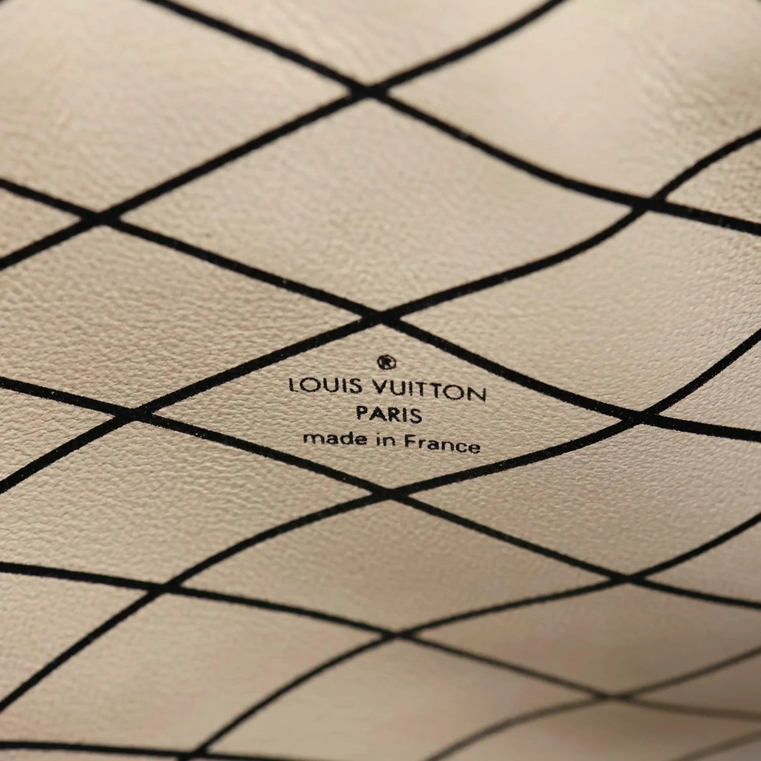 LOUIS VUITTON Trunk Clutch Reverse Monogram Crossbody Bag Brown - Image 15
