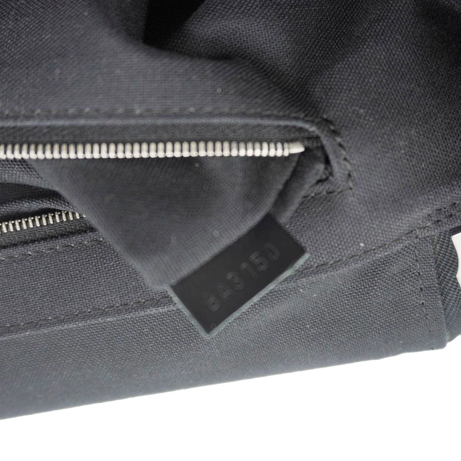 LOUIS VUITTON Roadster Damier Graphite Travel Bag Black - Image 18