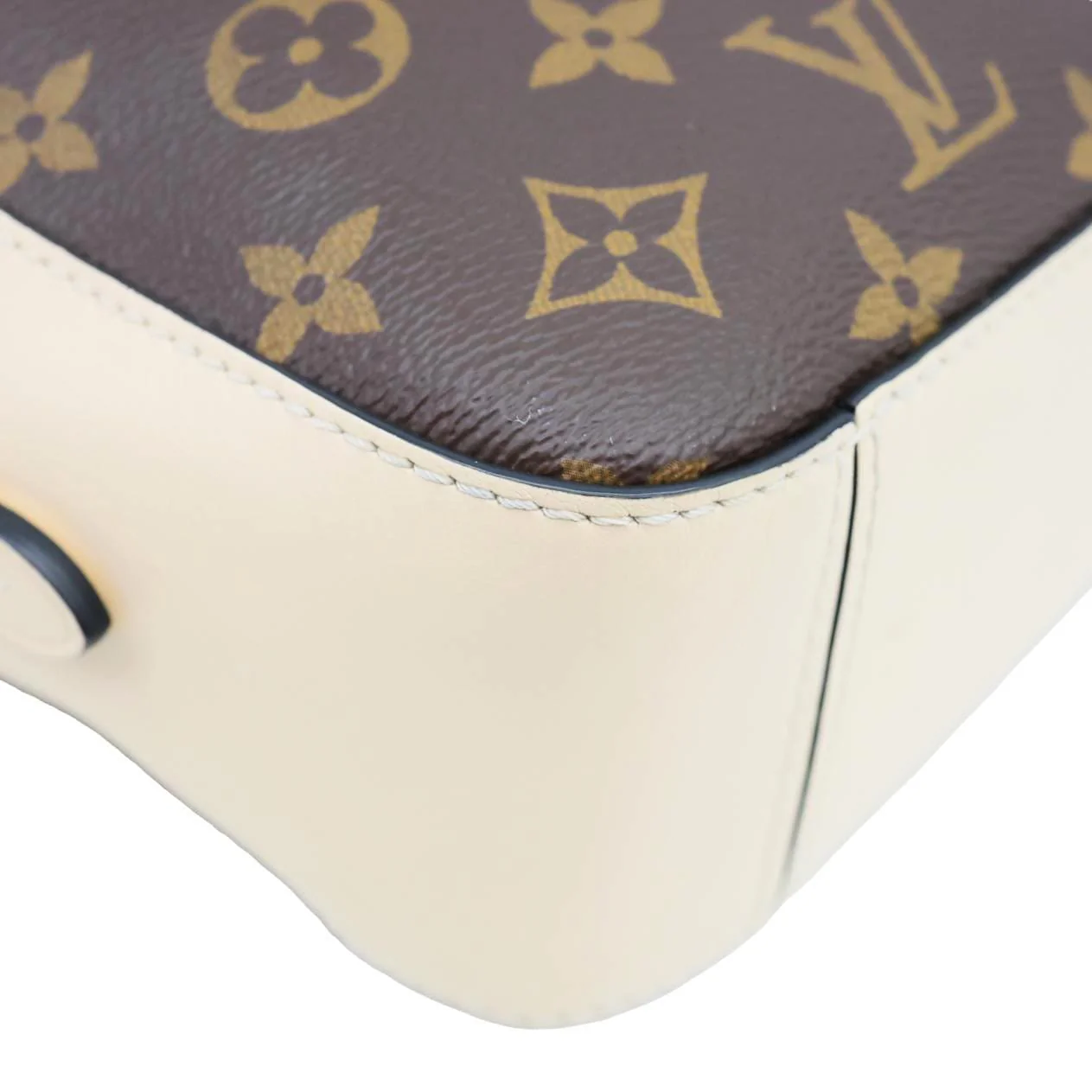 LOUIS VUITTON Saintonge Monogram Canvas Crossbody Bag Brown - Image 7