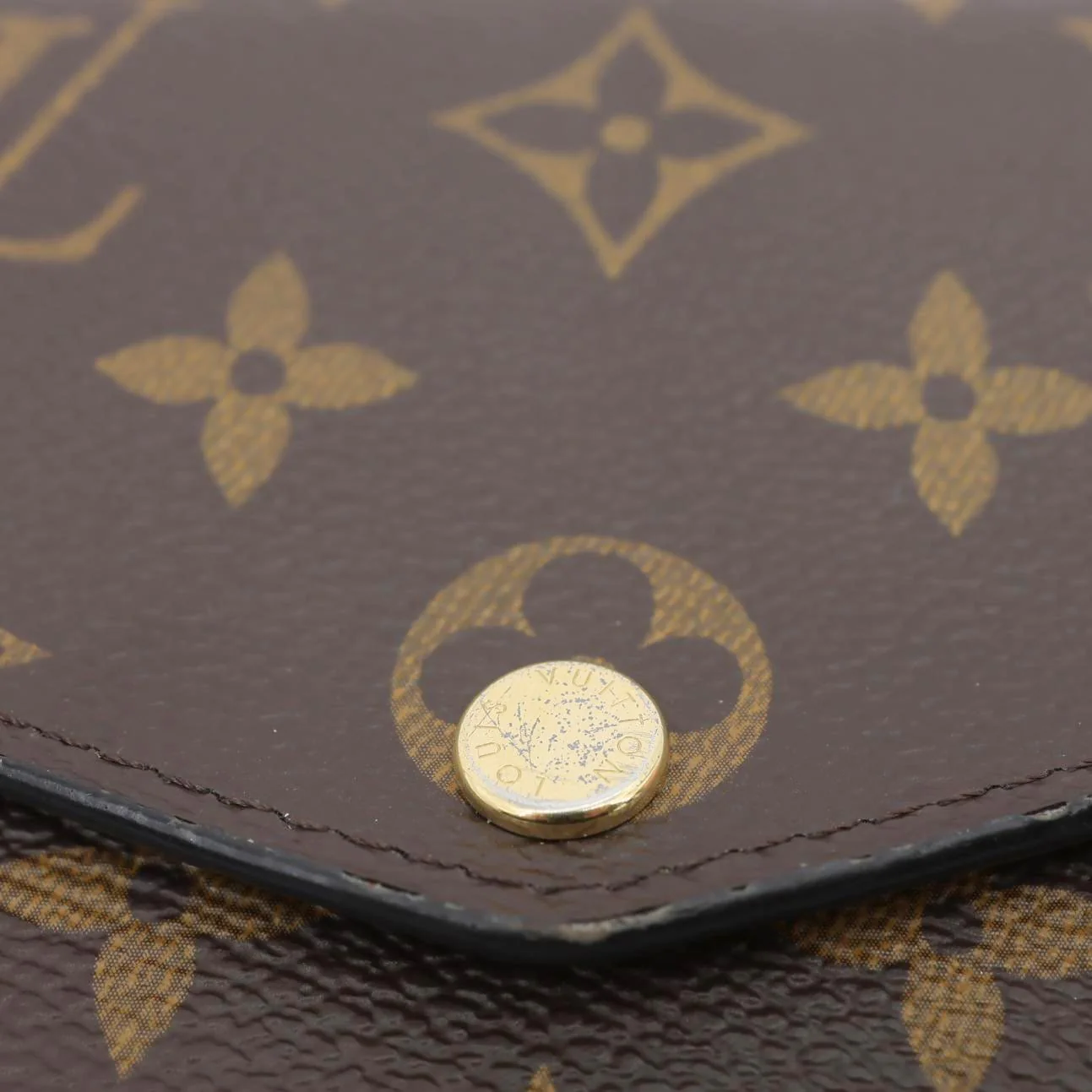 LOUIS VUITTON Sarah Monogram Canvas Wallet Red - Image 11