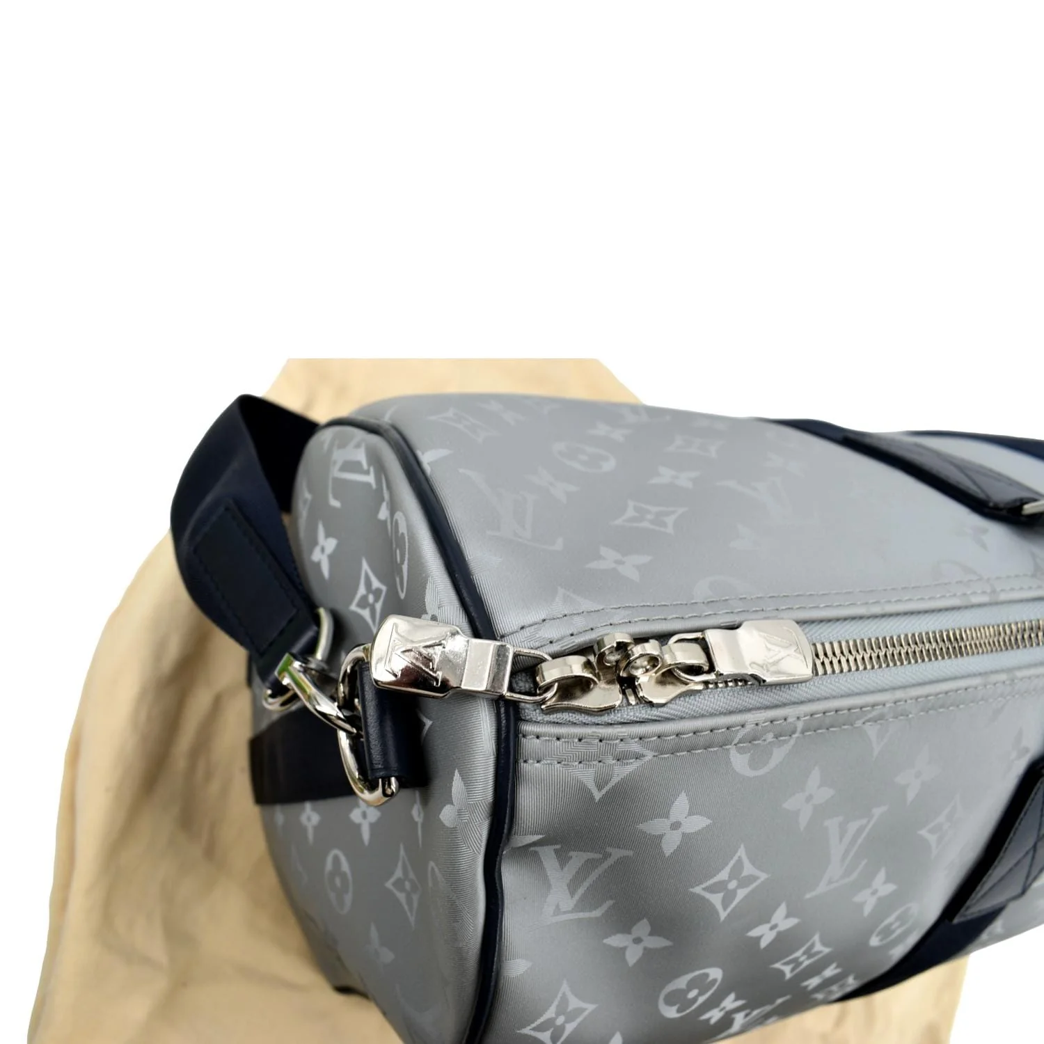 LOUIS VUITTON Satellite Keepall Bandouliere 50 Monogram Travel Bag Silver - Image 6