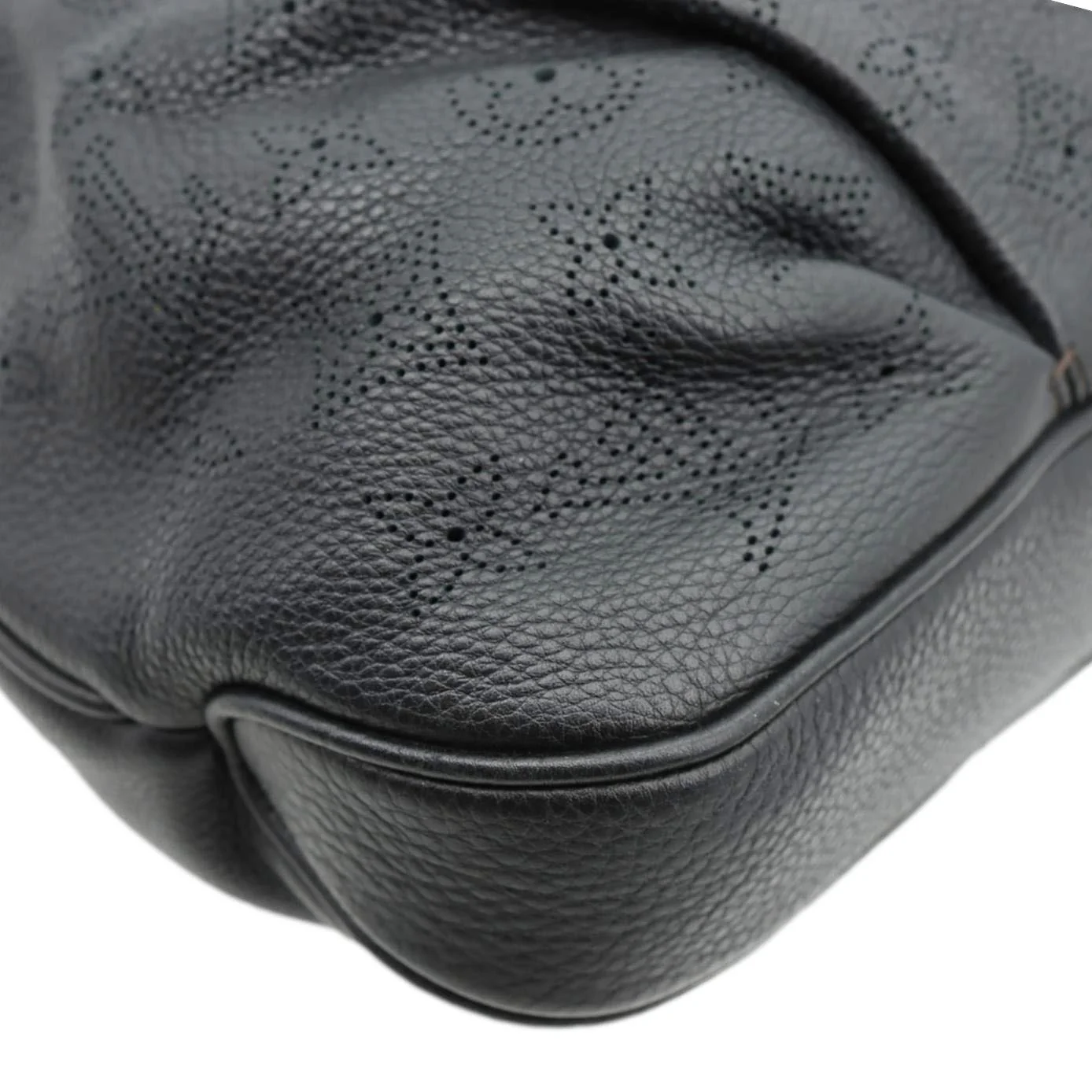 LOUIS VUITTON Selene MM Mahina Leather Tote Shoulder Bag Black - Image 9