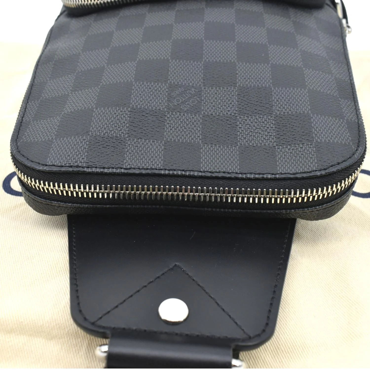 LOUIS VUITTON Avenue Sling Damier Graphite Backpack Bag Black - Image 4