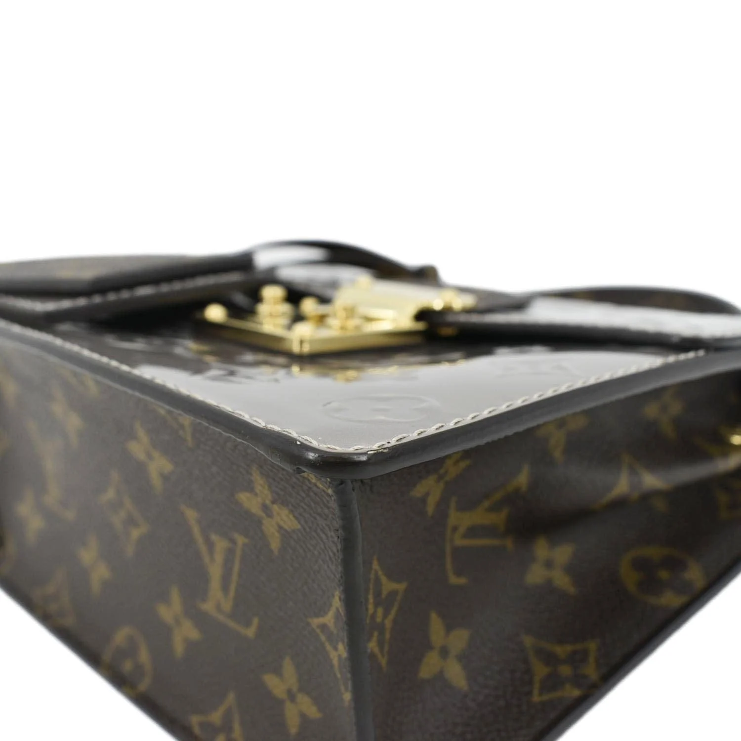 LOUIS VUITTON Spring Street NM Monogram Vernis Crossbody Bag Light Purple - Image 10