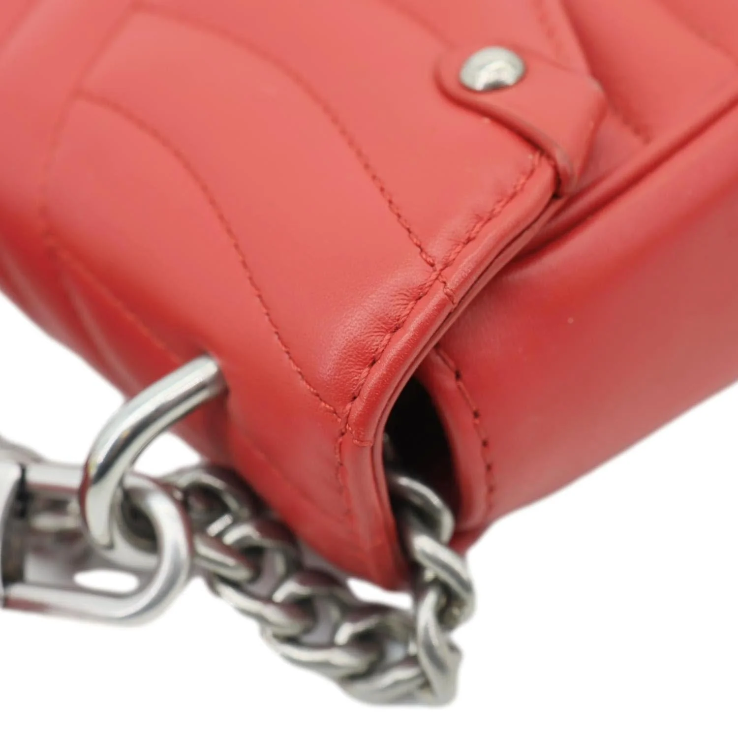 LOUIS VUITTON New Wave PM Leather Chain Crossbody Bag Red - Image 7