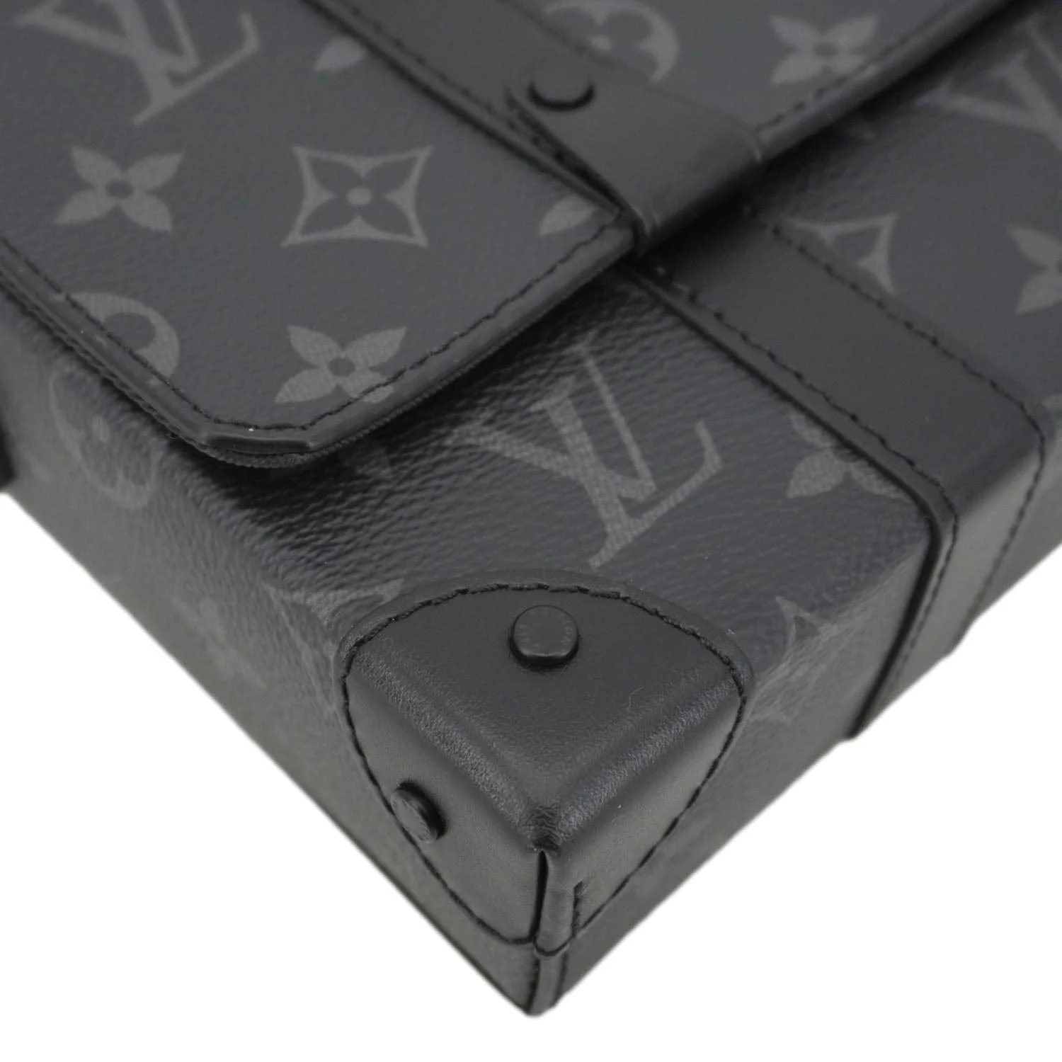 LOUIS VUITTON Trunk Messenger Monogram Eclipse Trunk Crossbody Bag Black - Image 7