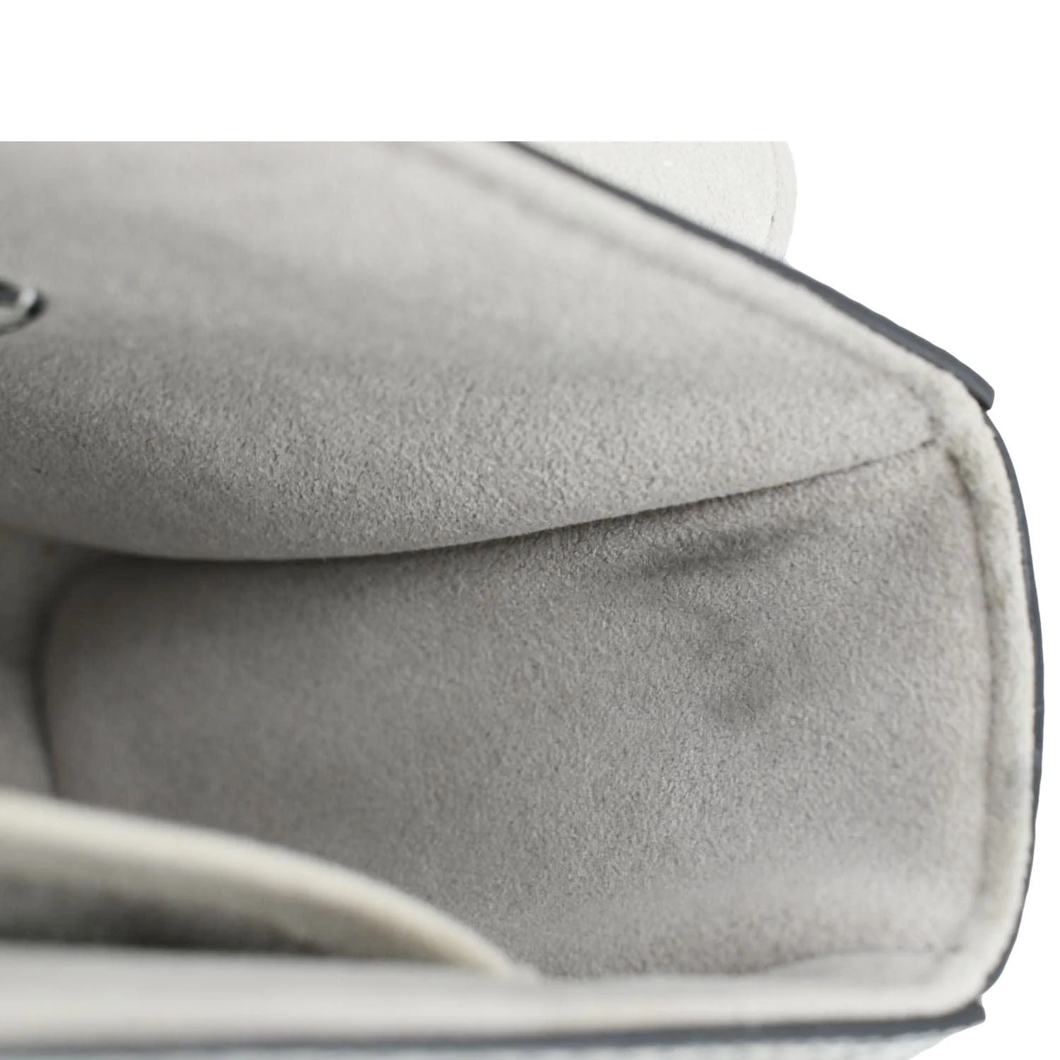 LOUIS VUITTON Twist Azteque MM Epi Leather Shoulder Bag White - Image 13