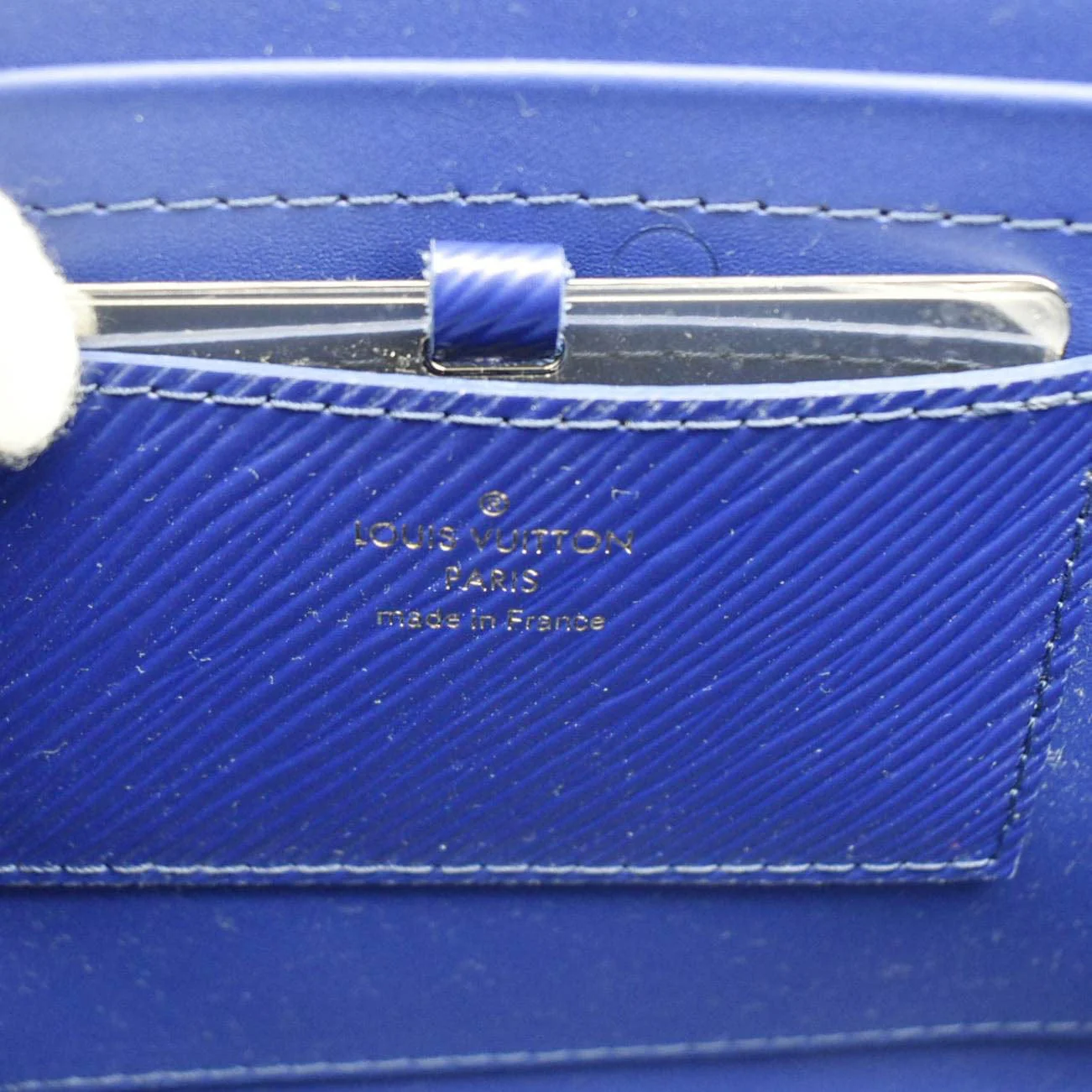 LOUIS VUITTON Twist MM Epi grained leather Shoulder Bag Dot Blue - Image 12