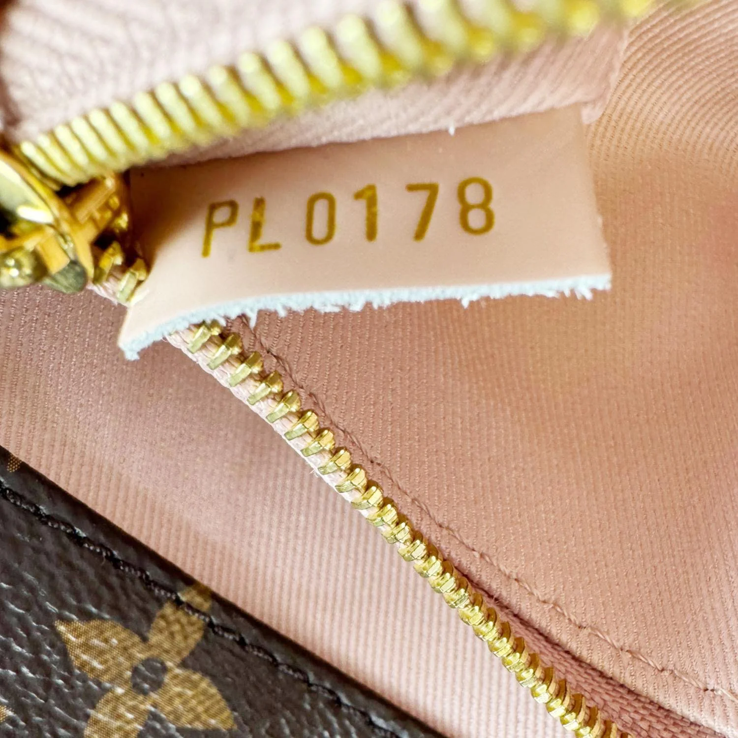 LOUIS VUITTON Cherrywood BB Vernis Leather Crossbody Bag Pink - Image 18